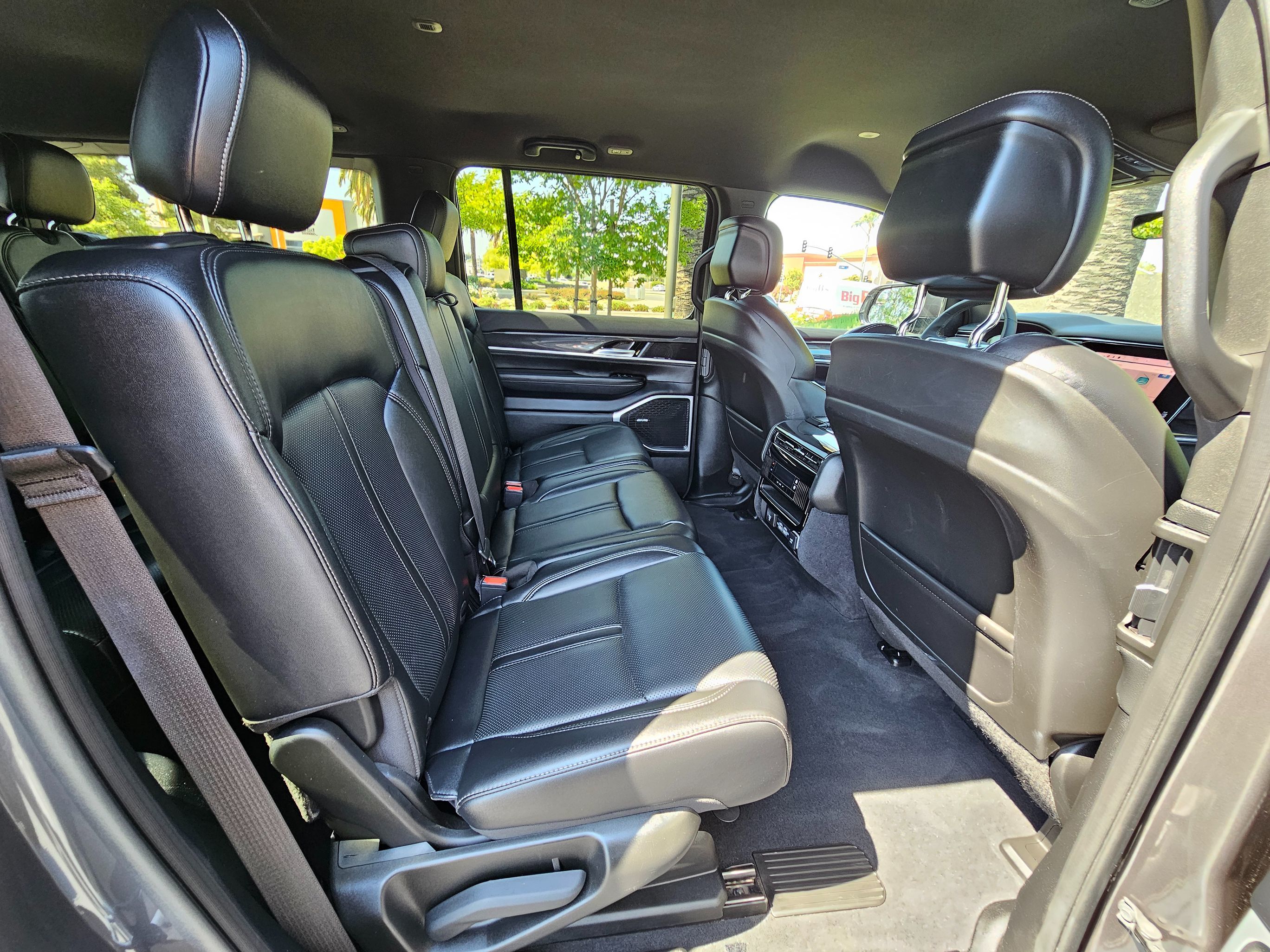 2022 Jeep Wagoneer Series I photo 23