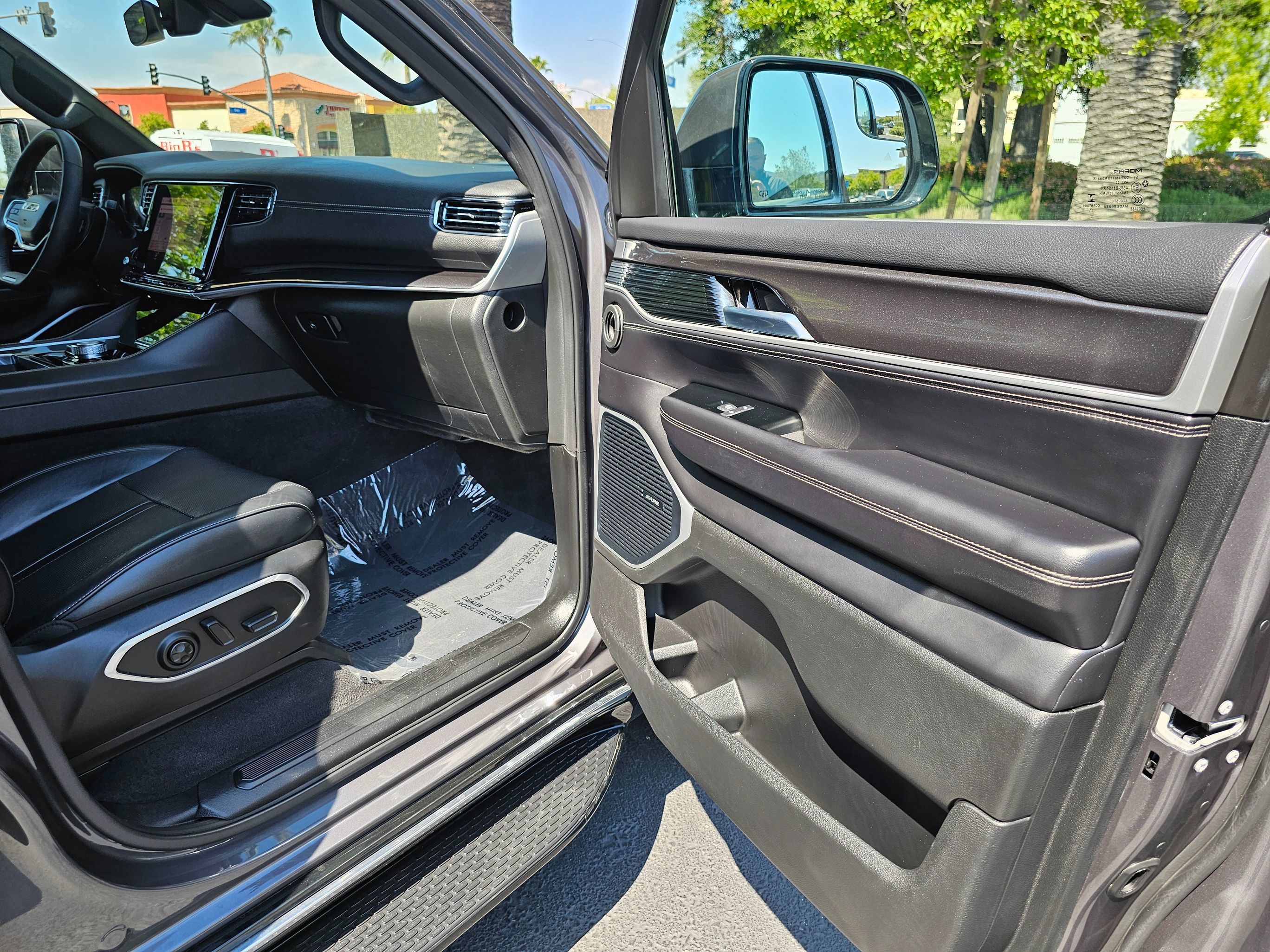 2022 Jeep Wagoneer Series I photo 25