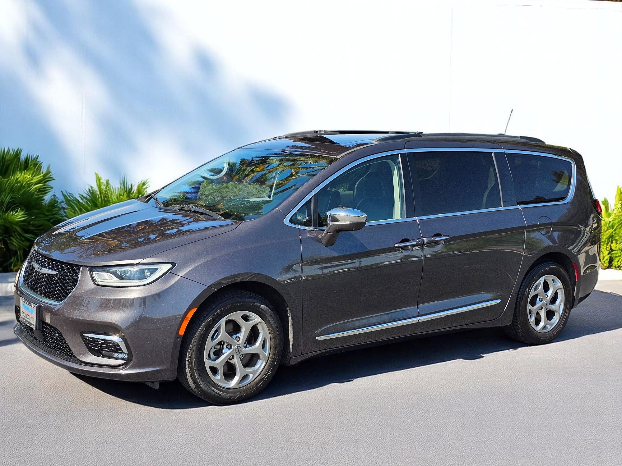 2022 Chrysler Pacifica Limited photo 8