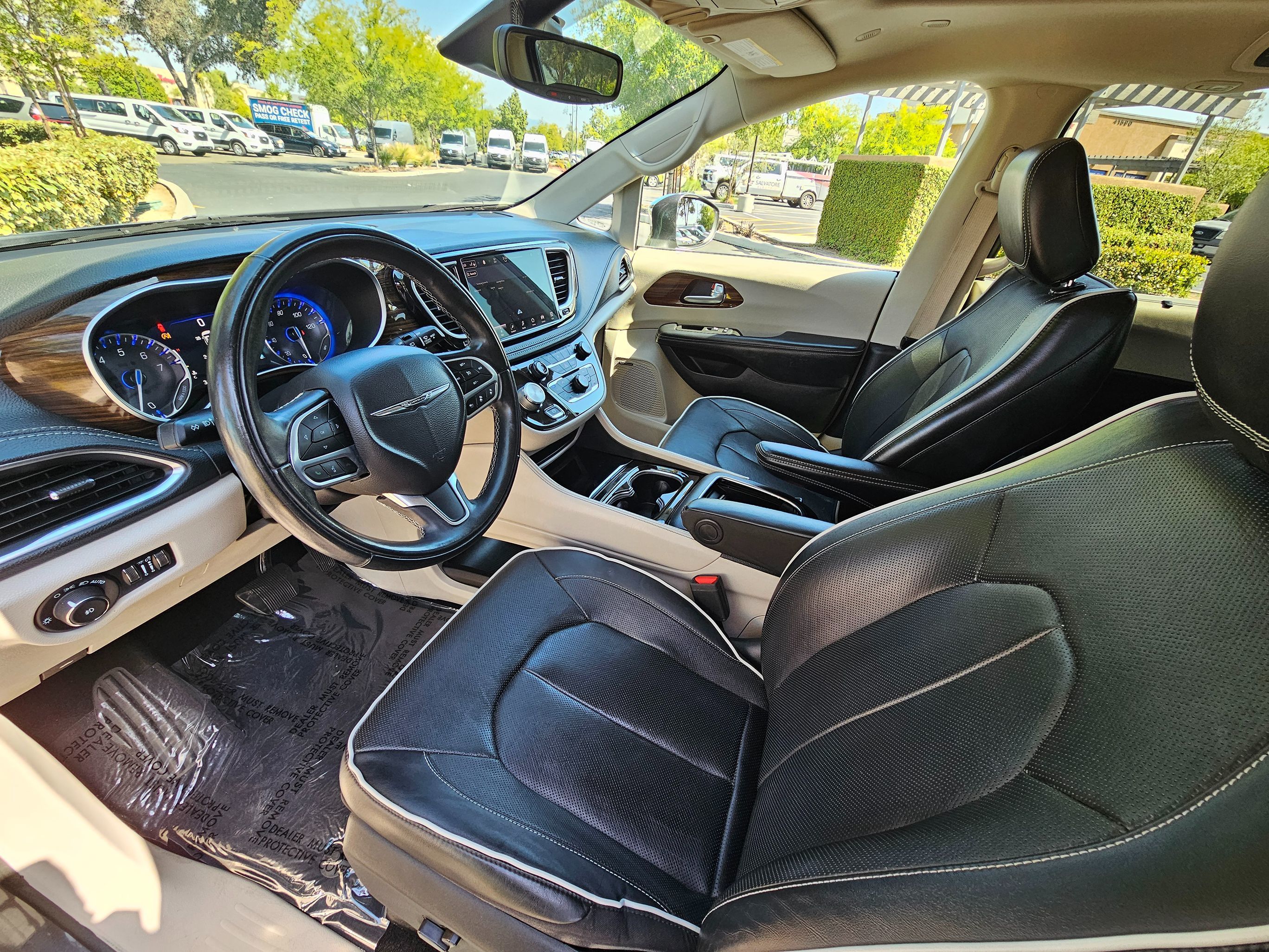 2022 Chrysler Pacifica Limited photo 16