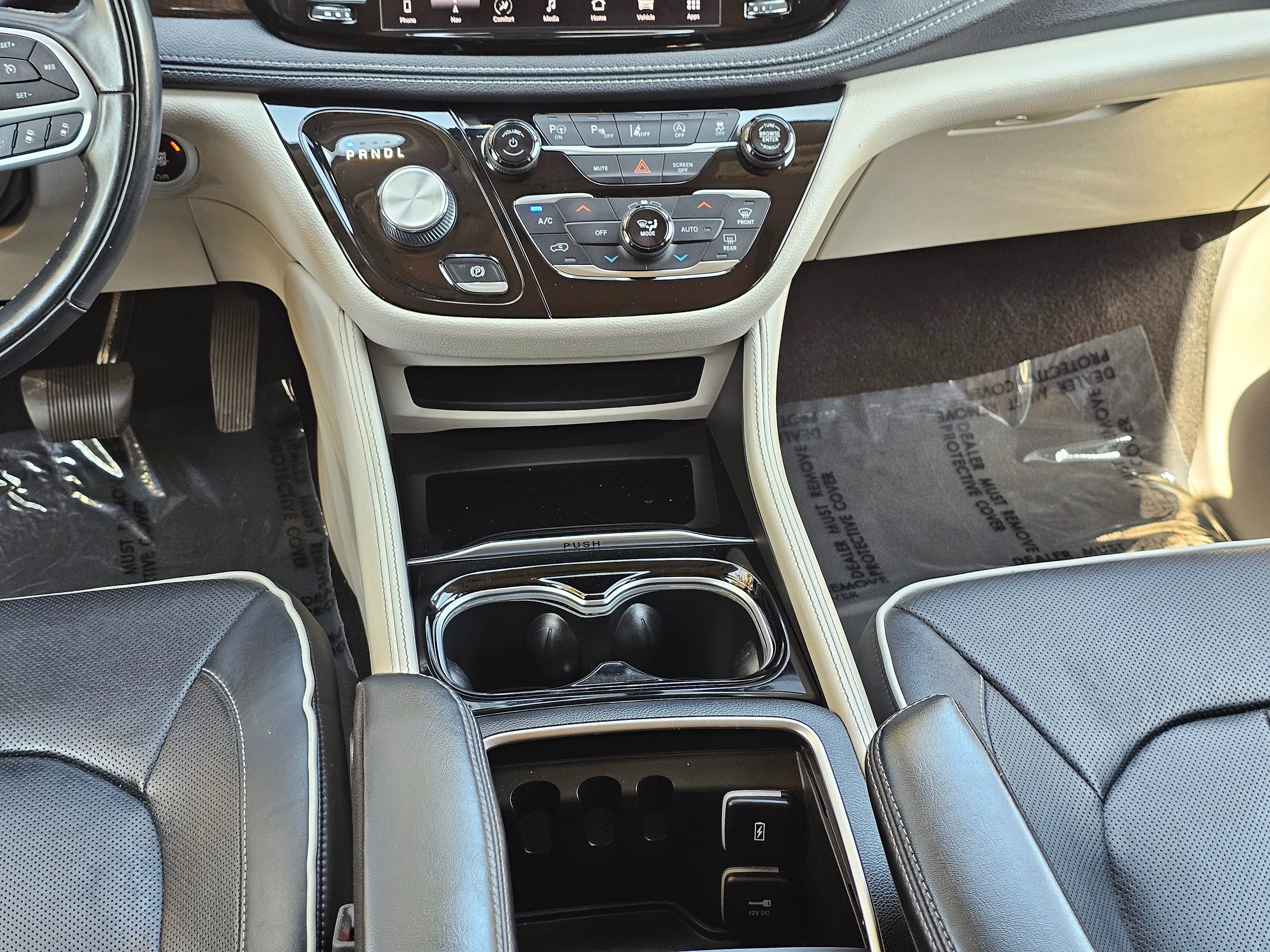 2022 Chrysler Pacifica Limited photo 27