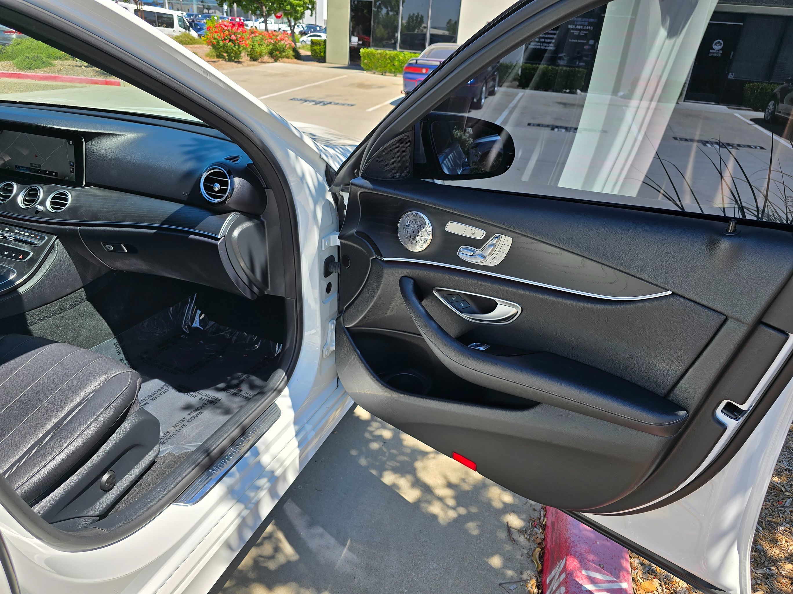 2022 Mercedes-Benz E-Class E350 - Photo 35