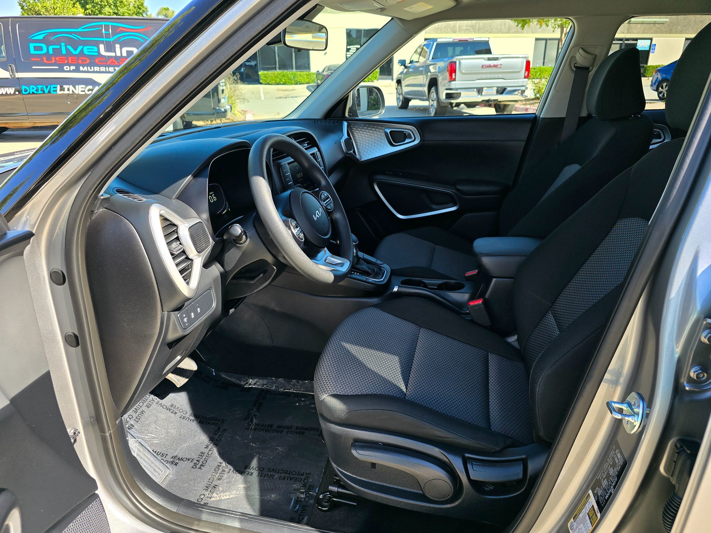2024 Kia Soul LX - Photo 16