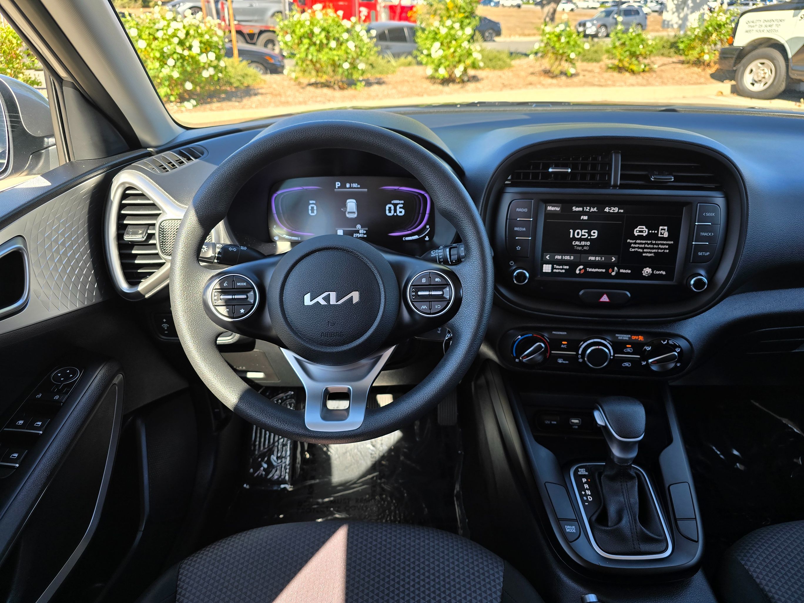 2024 Kia Soul LX - Photo 24