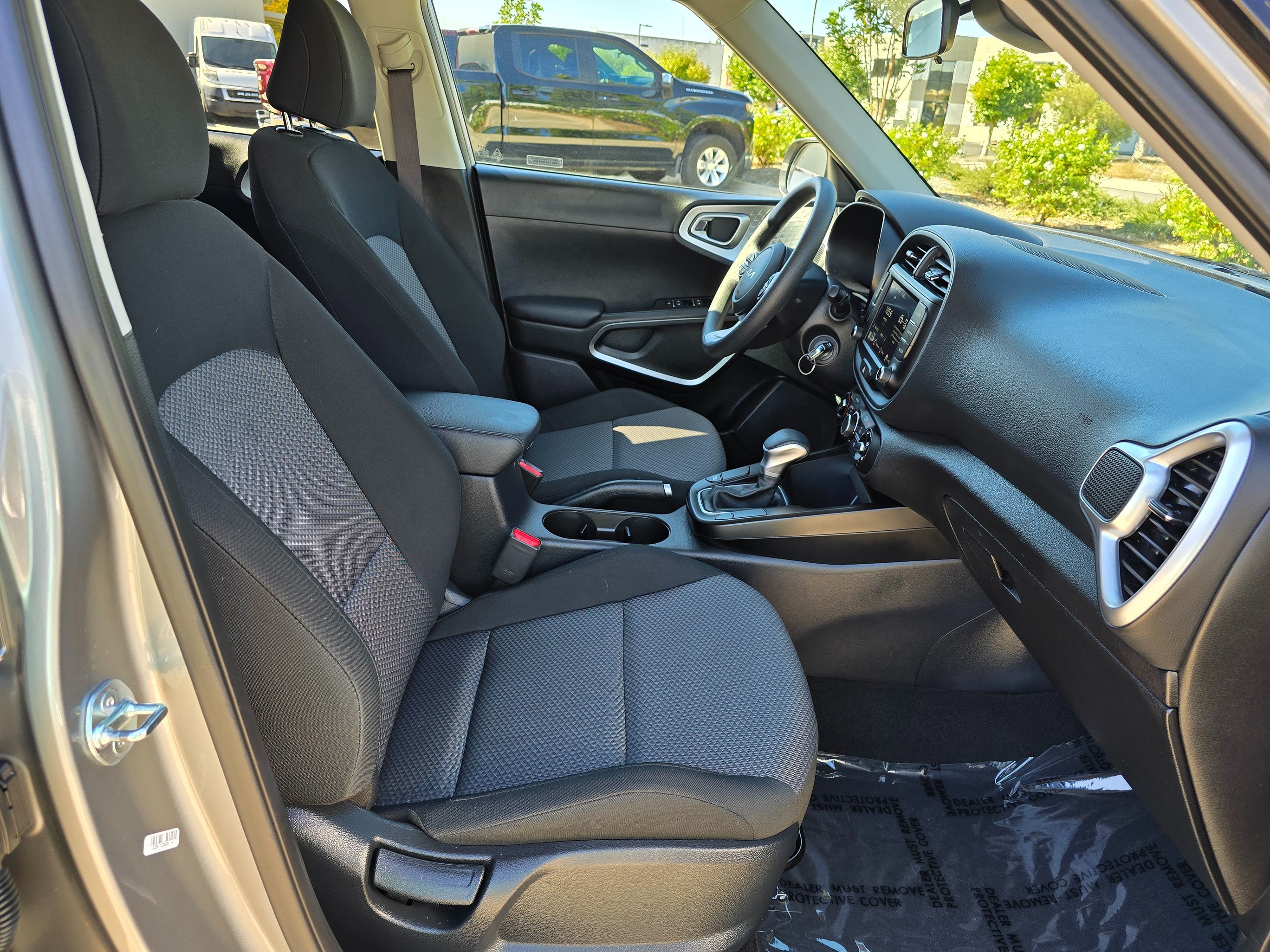 2024 Kia Soul LX - Photo 33