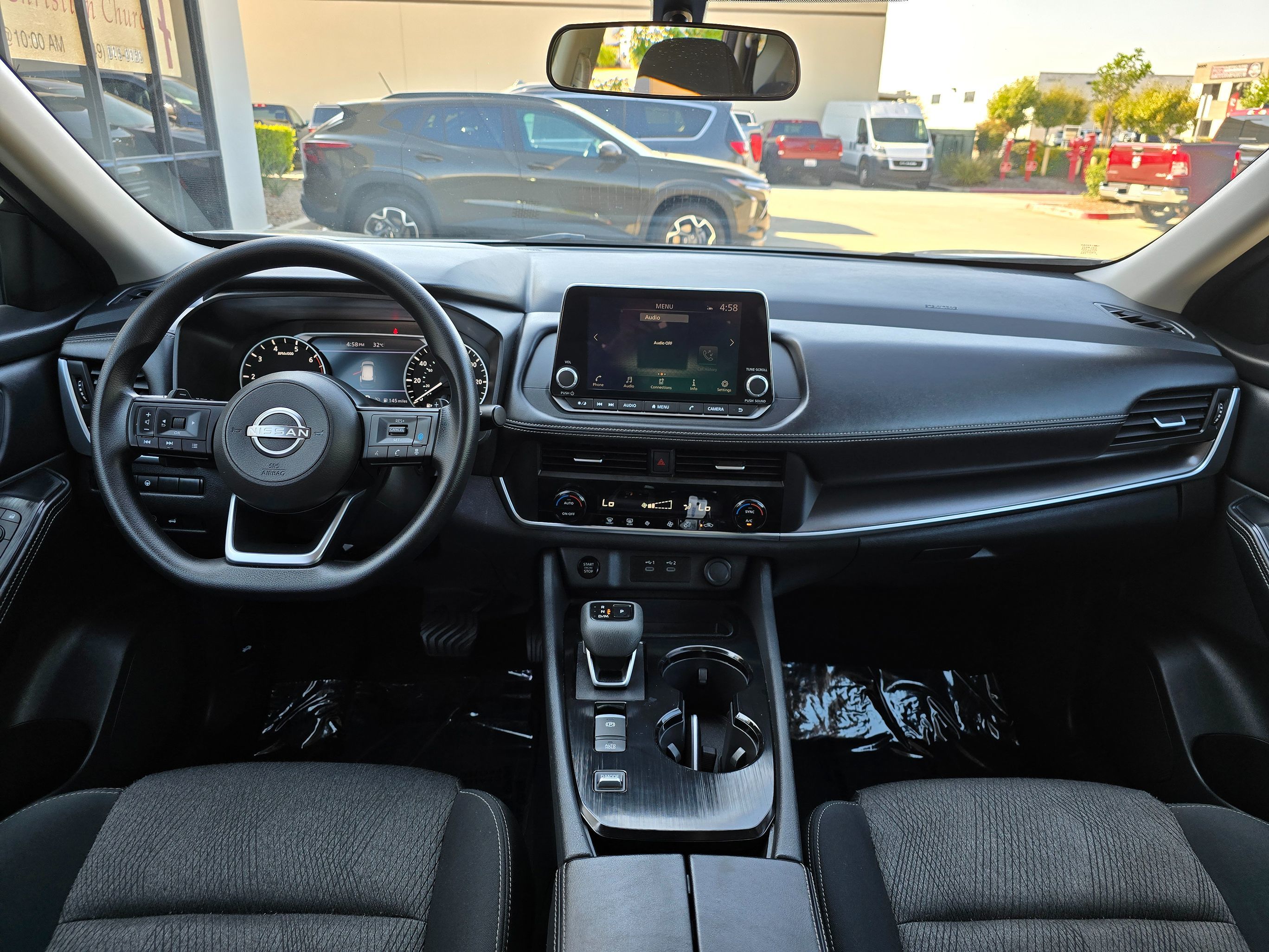 2024 Nissan Rogue SV - Photo 24