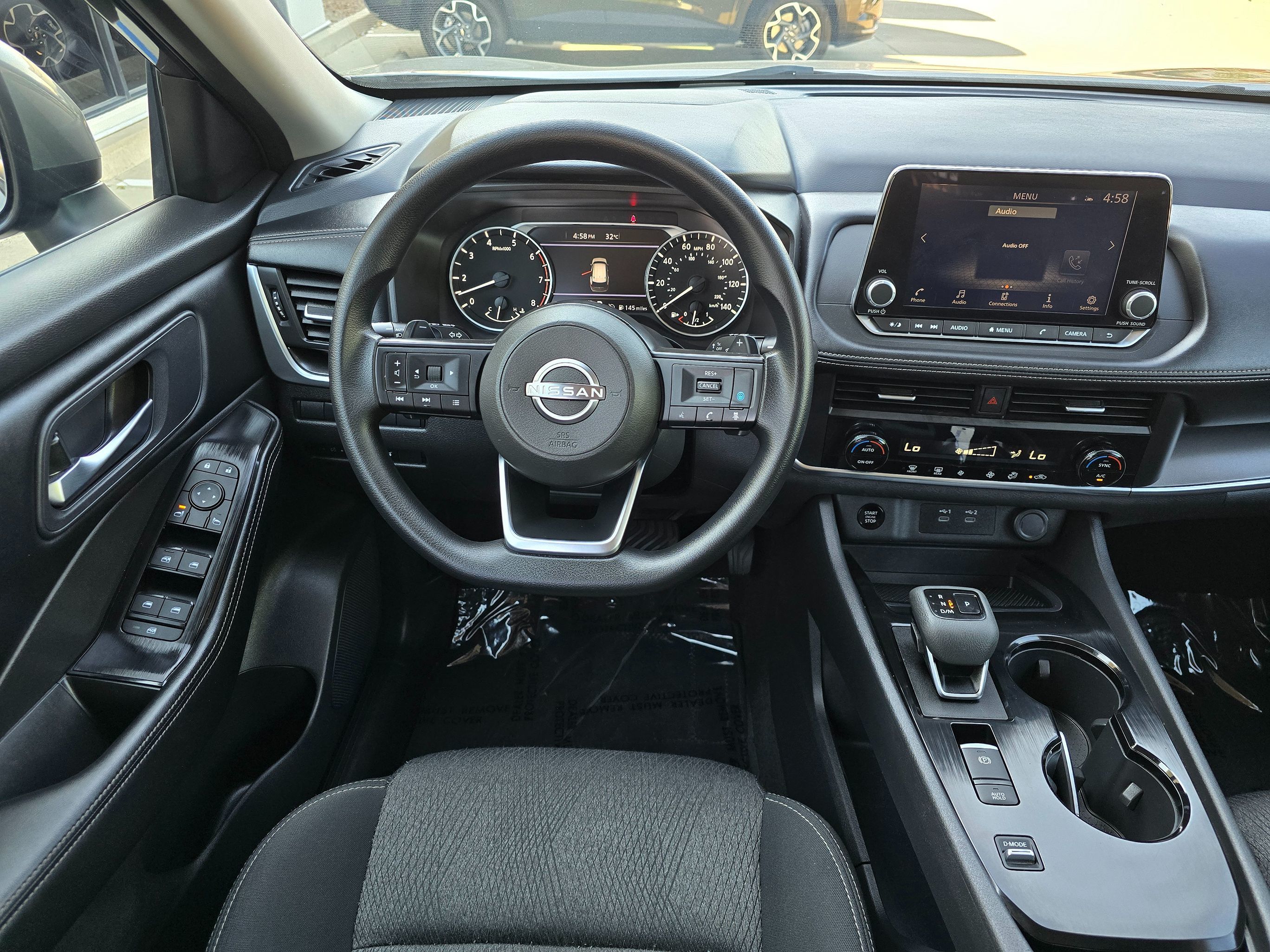 2024 Nissan Rogue SV - Photo 25