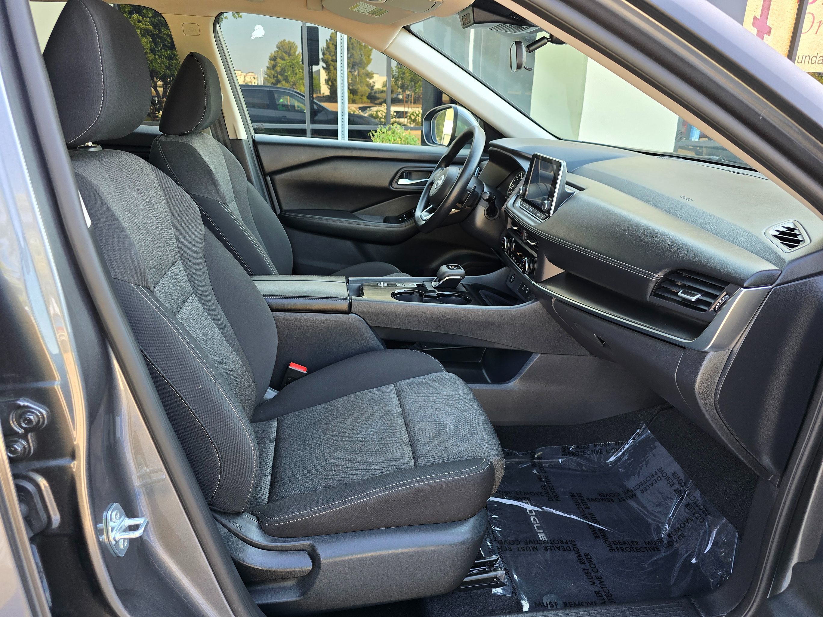 2024 Nissan Rogue SV - Photo 35