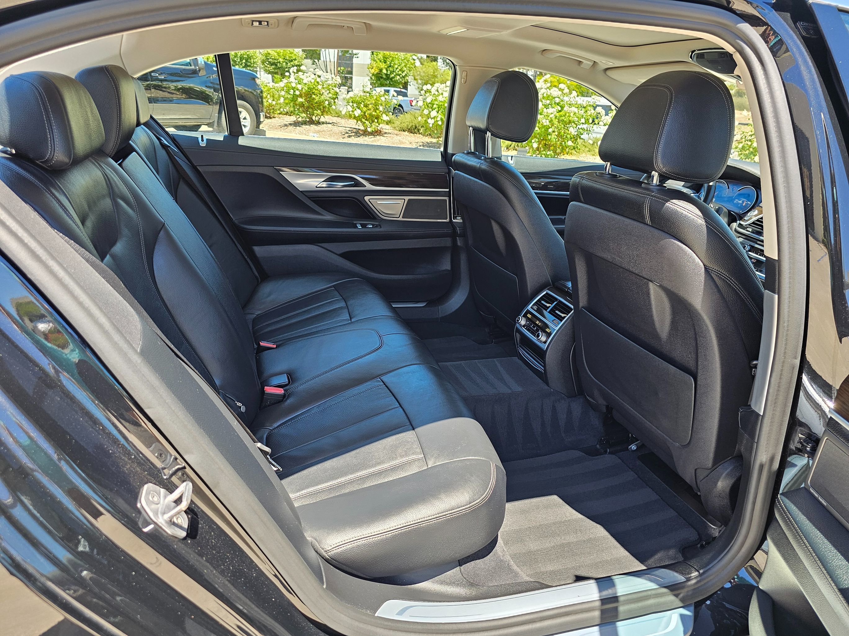 2018 Bmw 740i Sedan photo 29