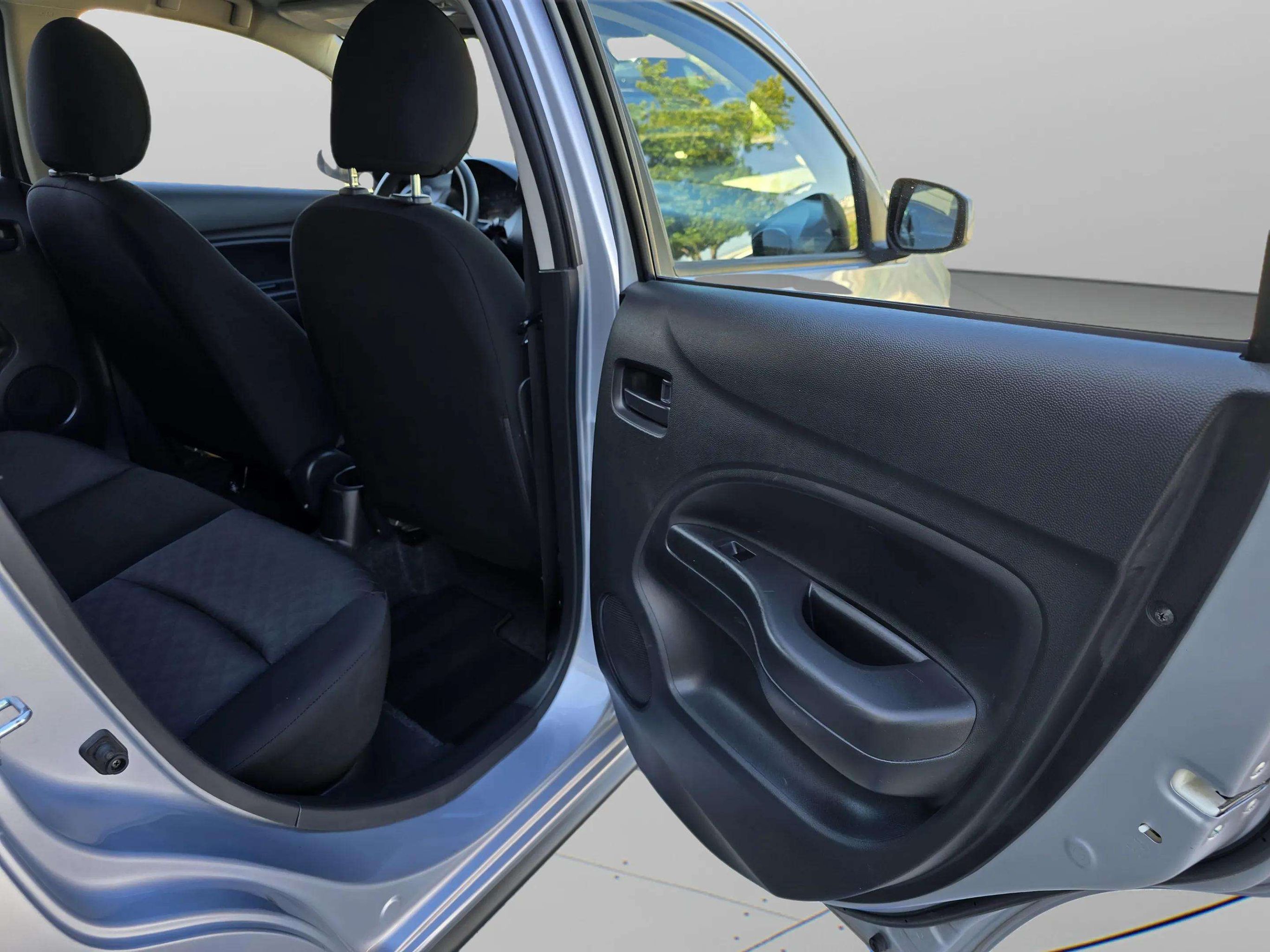 2021 Mitsubishi Mirage ES LE SE photo 20