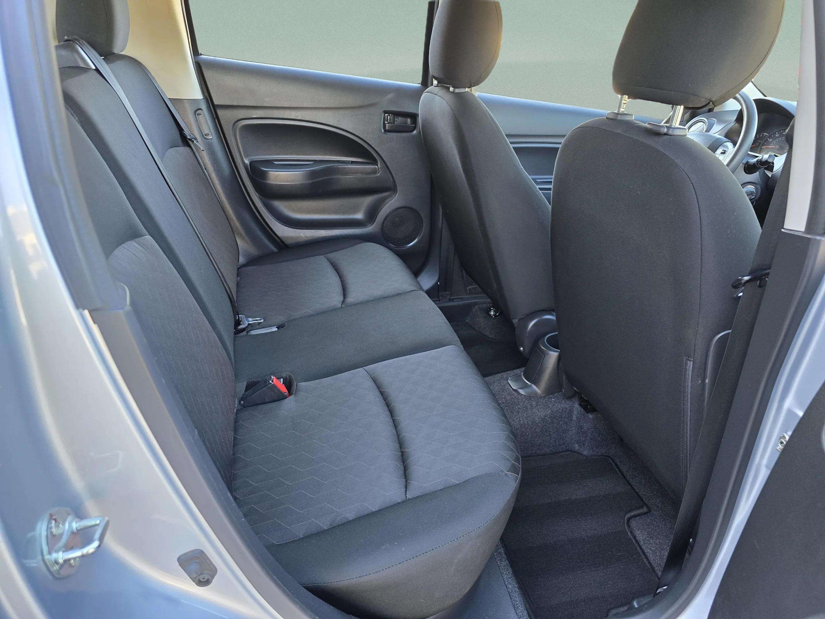 2021 Mitsubishi Mirage ES LE SE photo 21