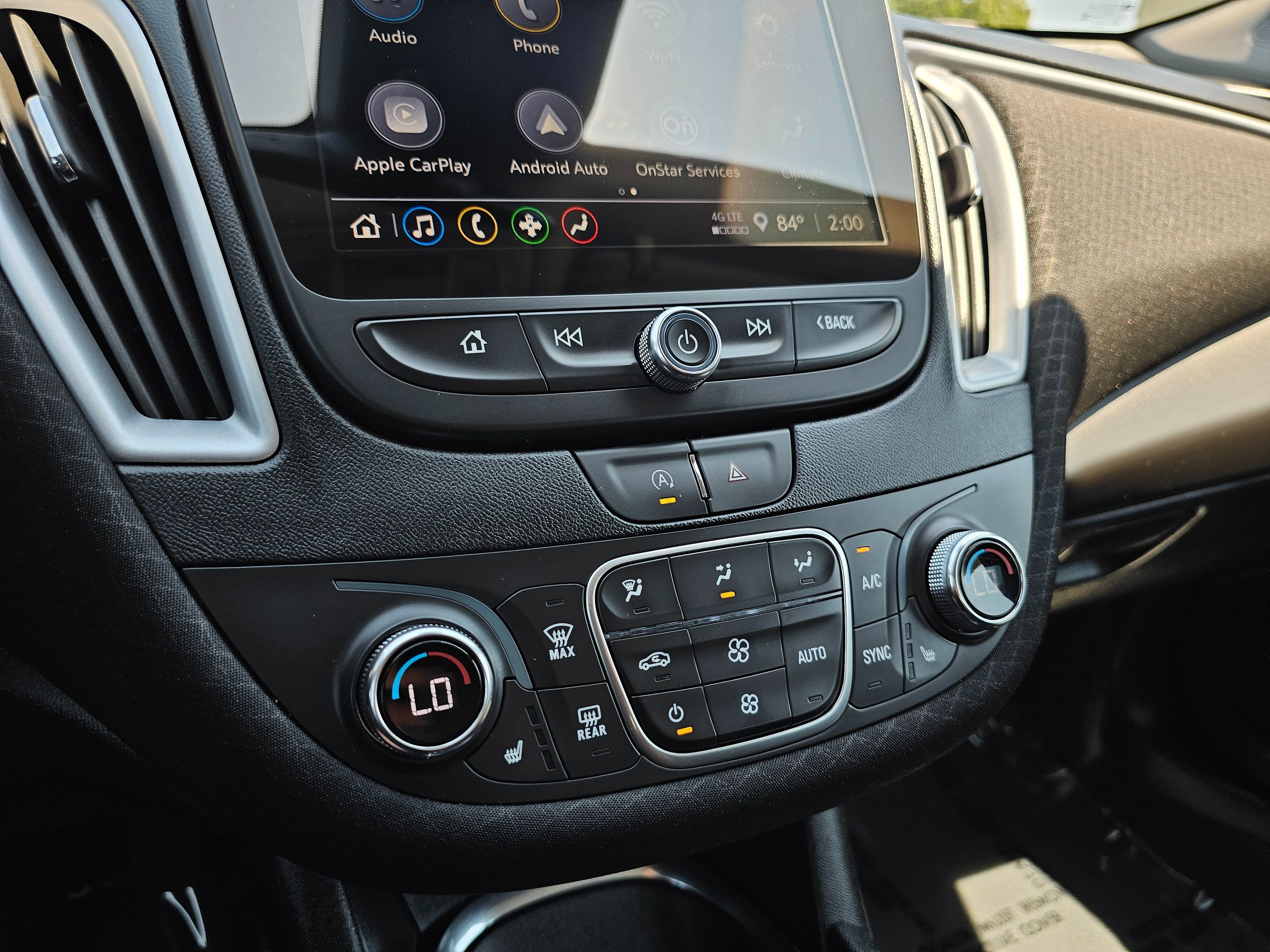 2023 Chevrolet Malibu 1LT photo 2