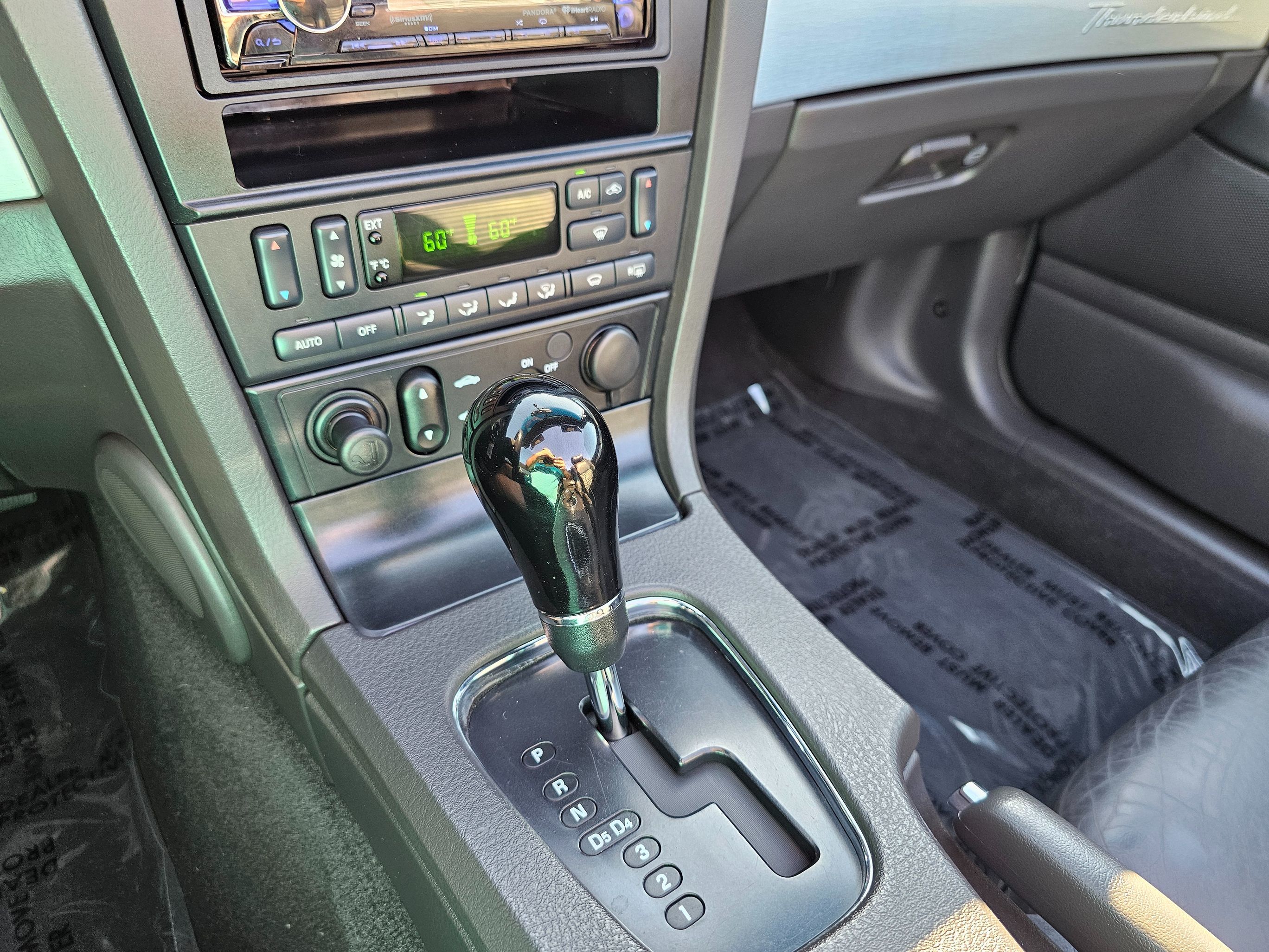 2002 Ford Thunderbird Premium photo 2