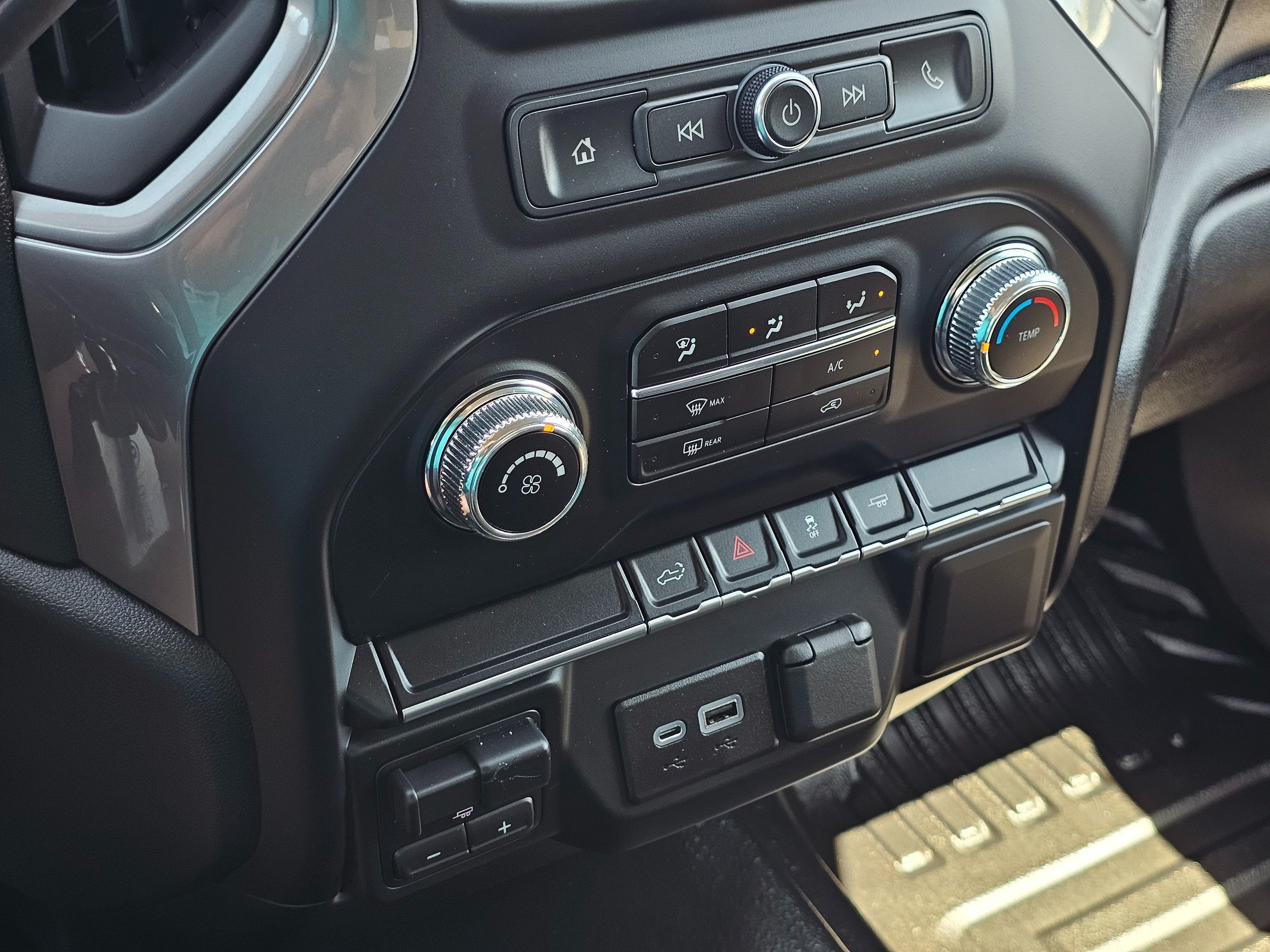 2022 Gmc Sierra HD Base photo 2