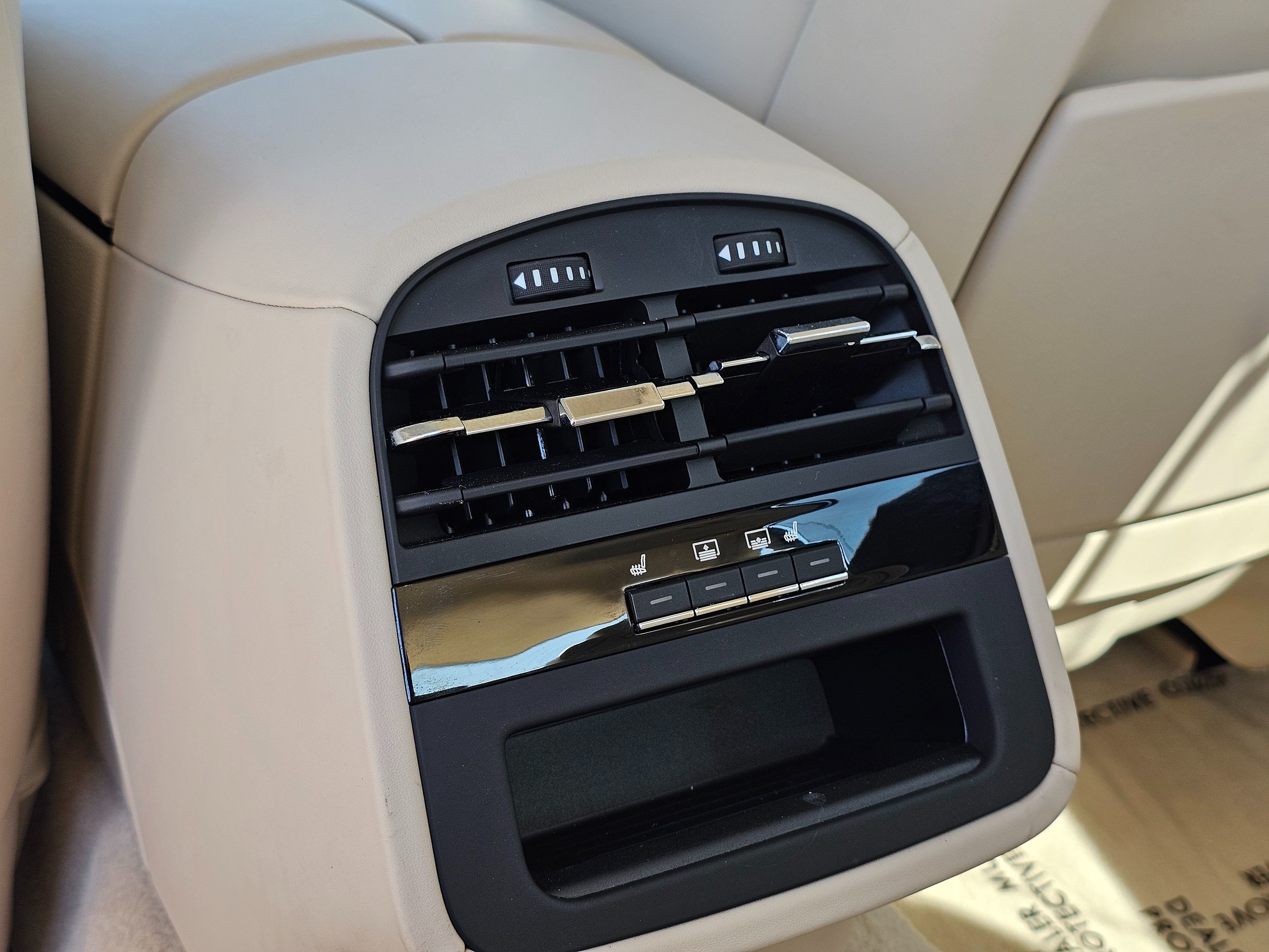 2022 Maserati Quattroporte Base GT photo 24