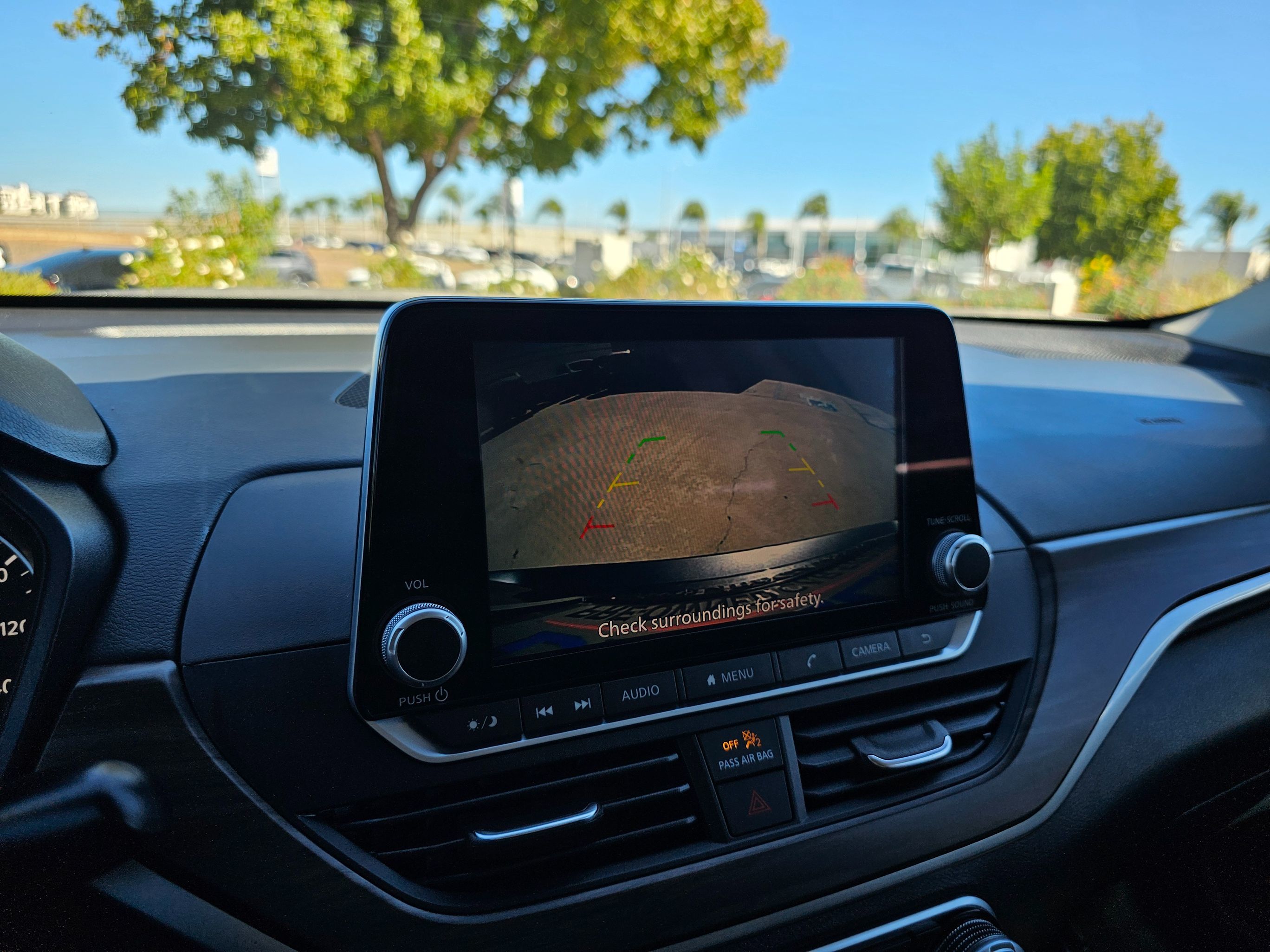 2023 Nissan Altima SV photo 2