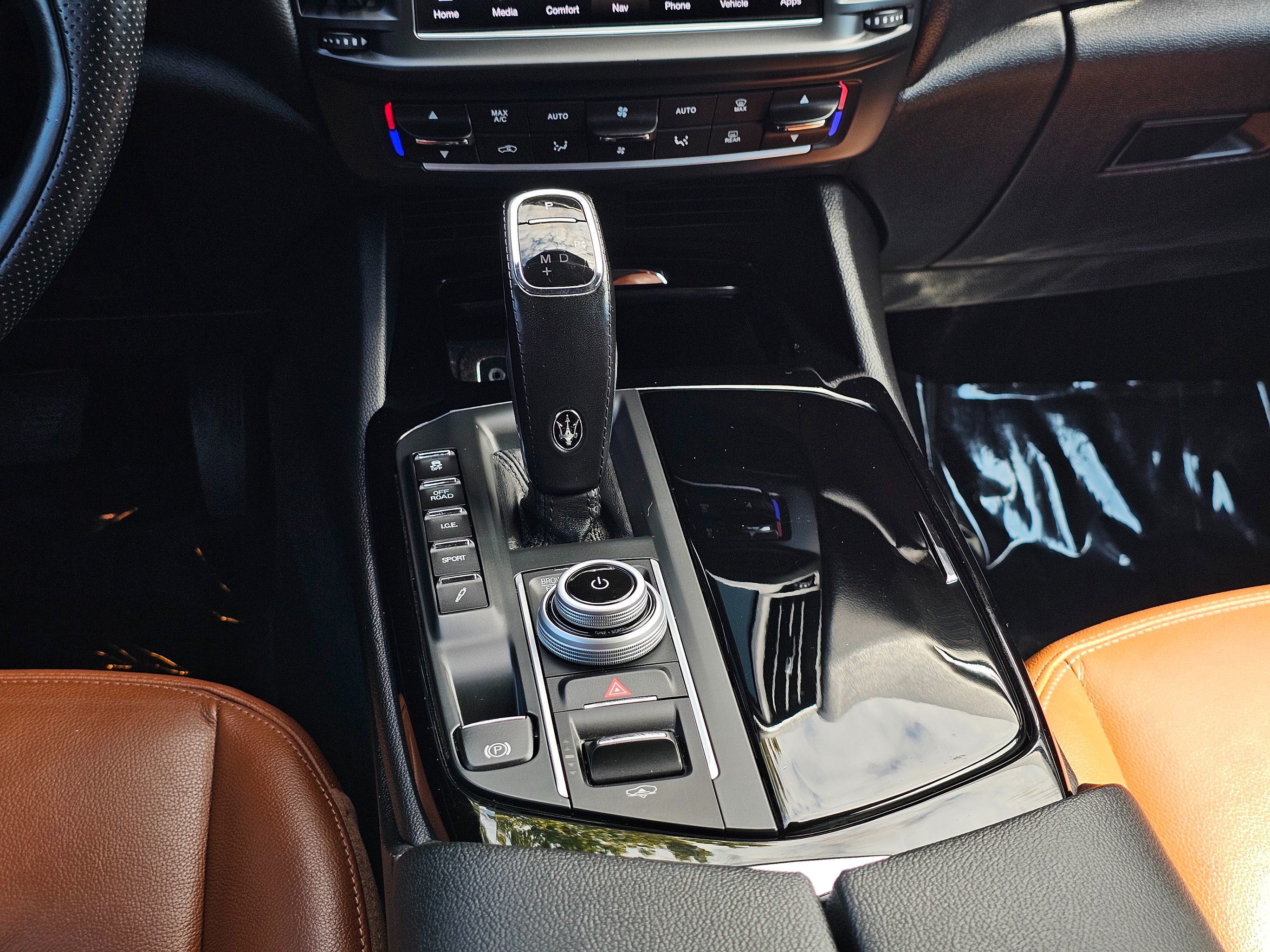 2022 Maserati Levante Base GT photo 28