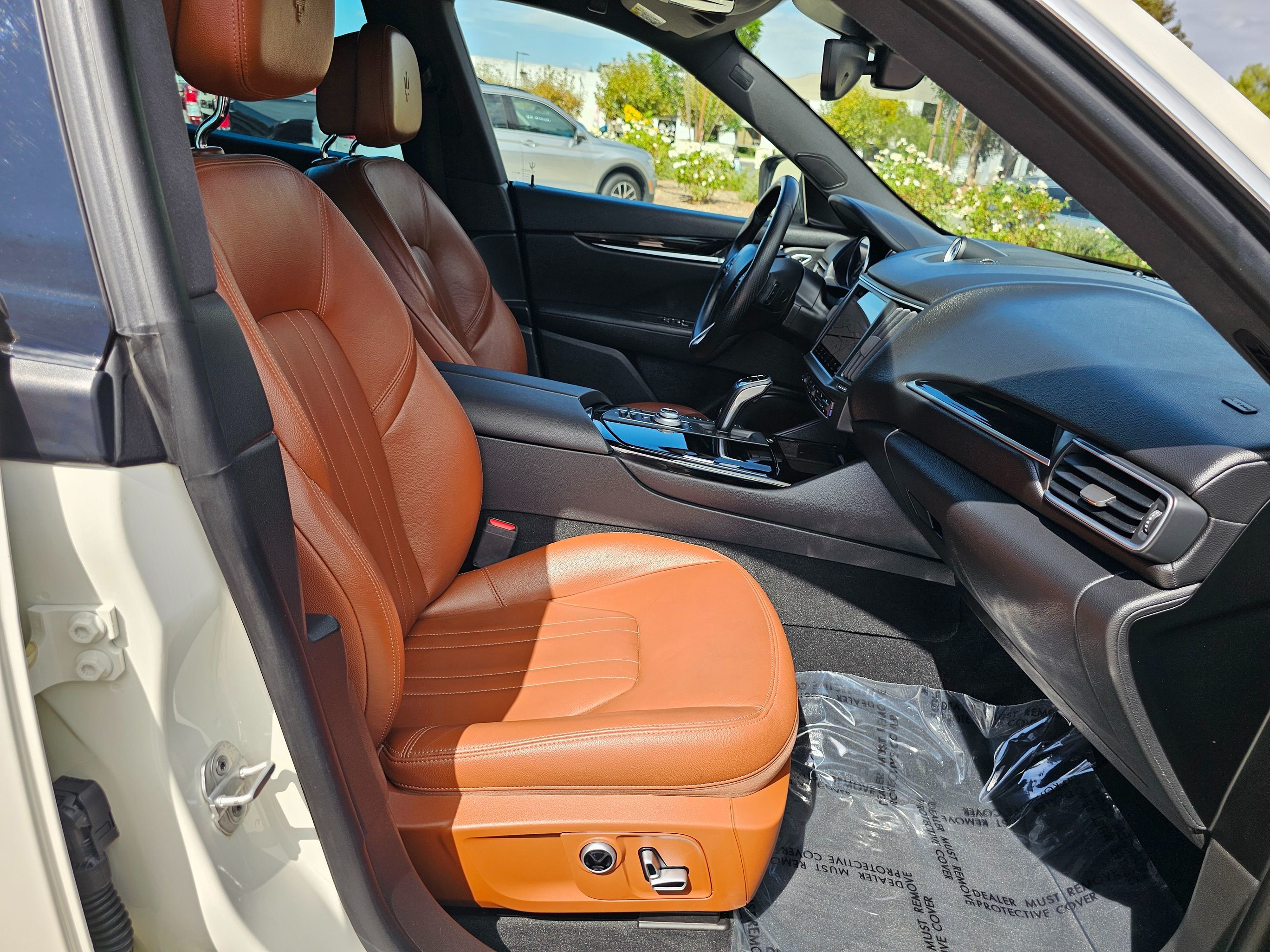 2022 Maserati Levante Base GT photo 34