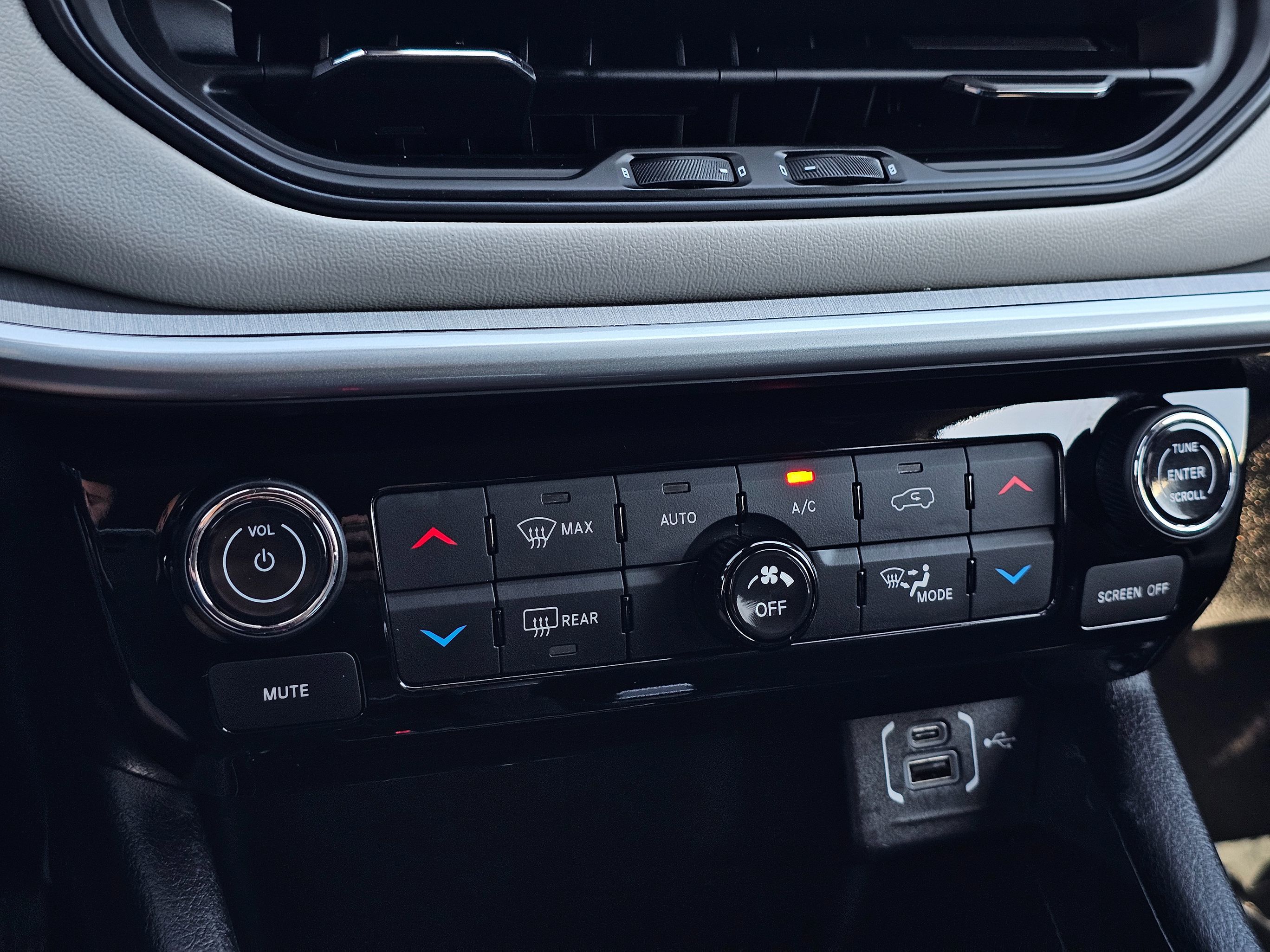 2025 Jeep Compass Limited photo 2