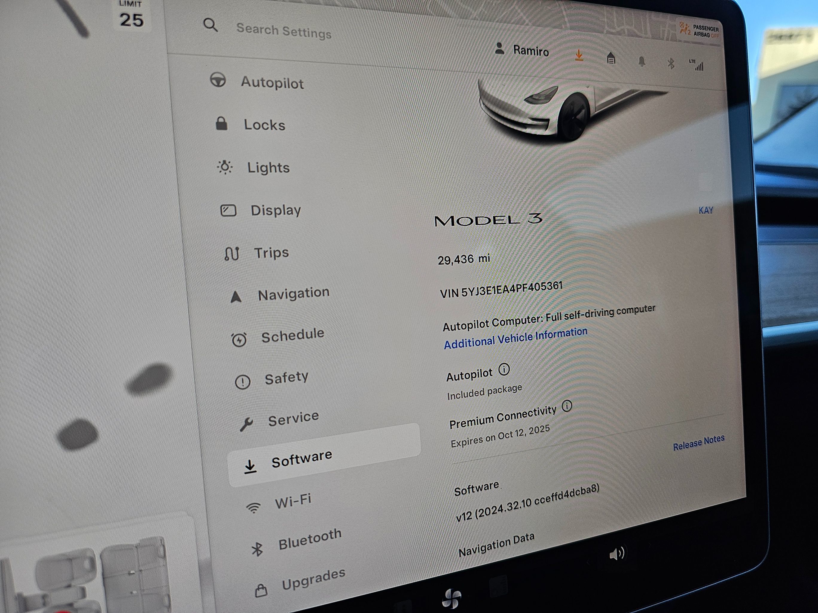 2023 Tesla Model 3 photo 2