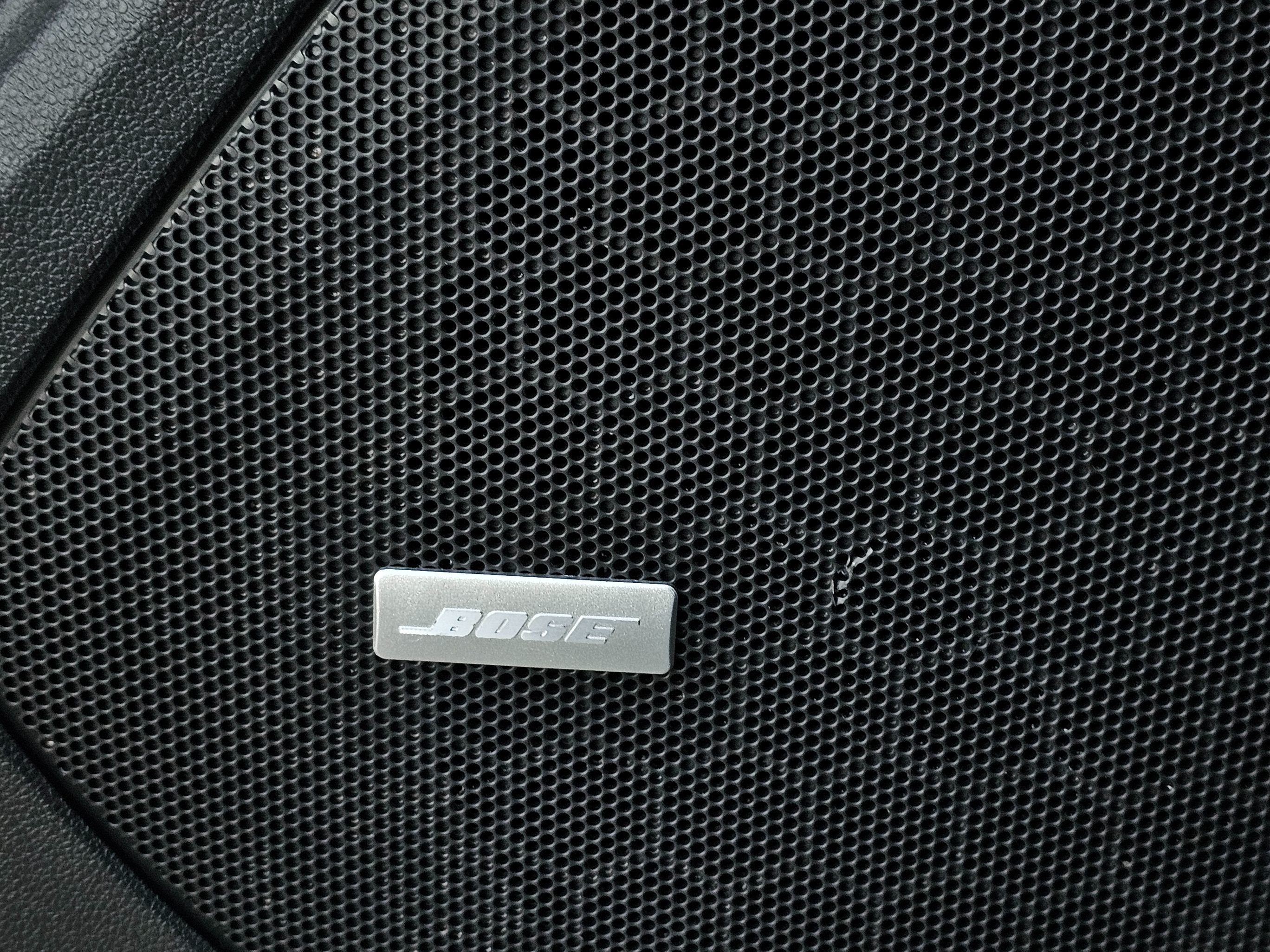 2019 Chevrolet Blazer Premier photo 2