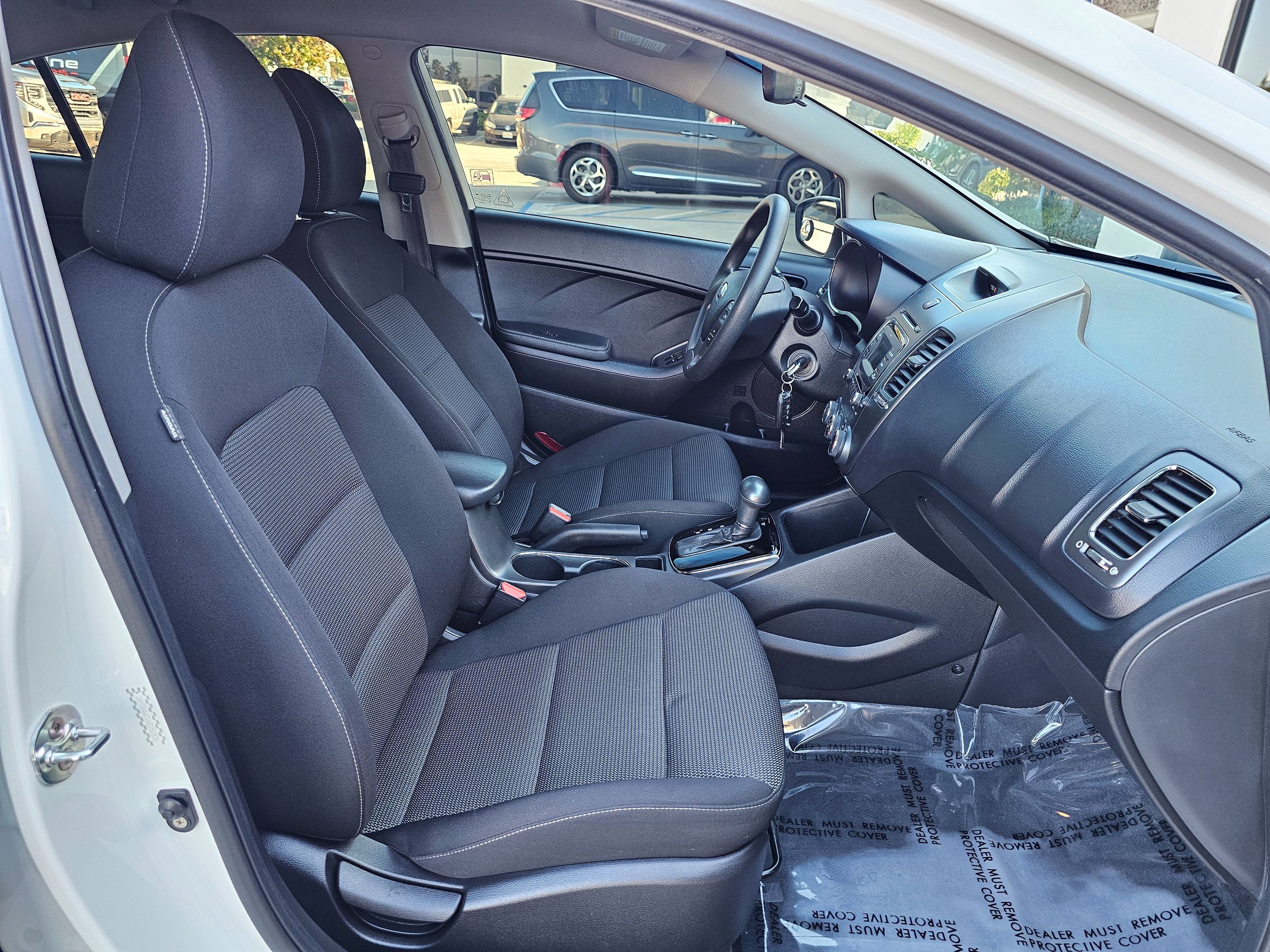 2017 Kia Forte LX Base photo 2