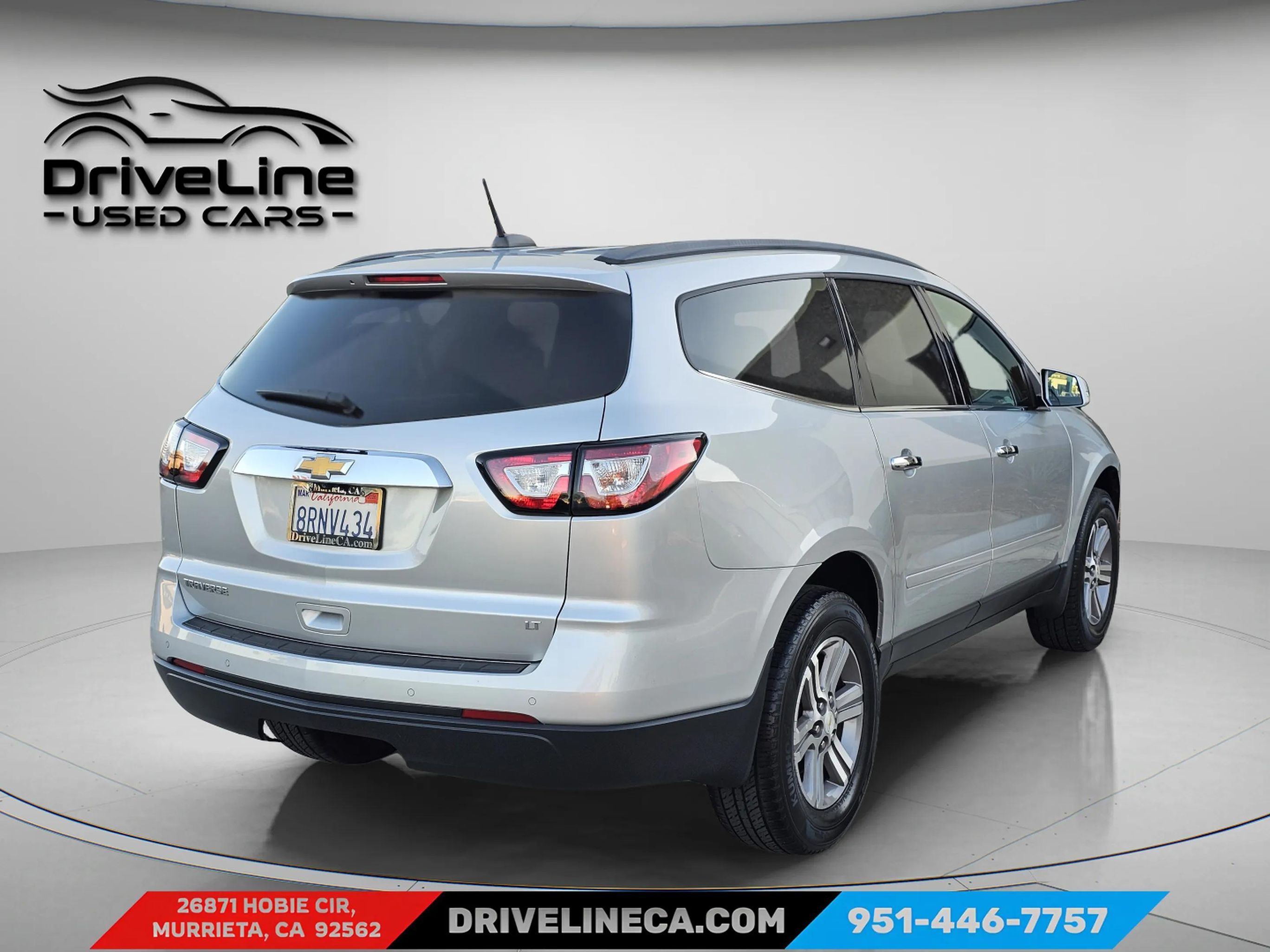 2017 Chevrolet Traverse 1LT photo 3