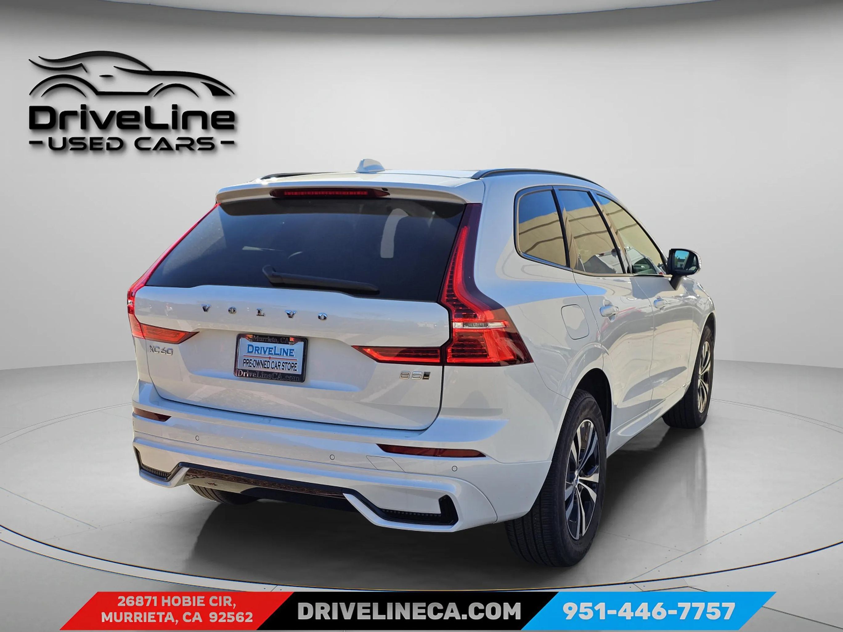 2025 Volvo XC60 Core B5 photo 4