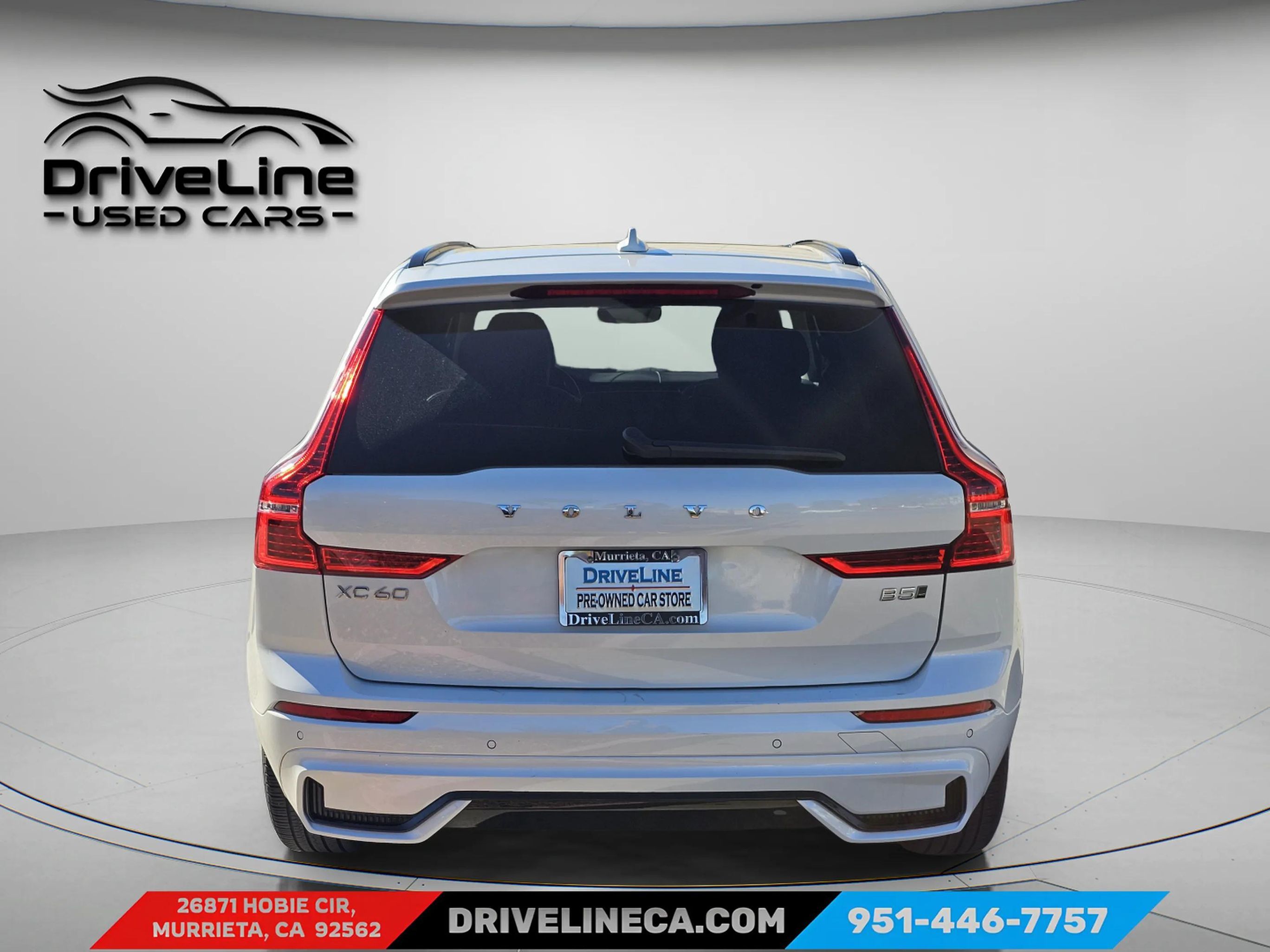 2025 Volvo XC60 Core B5 photo 2