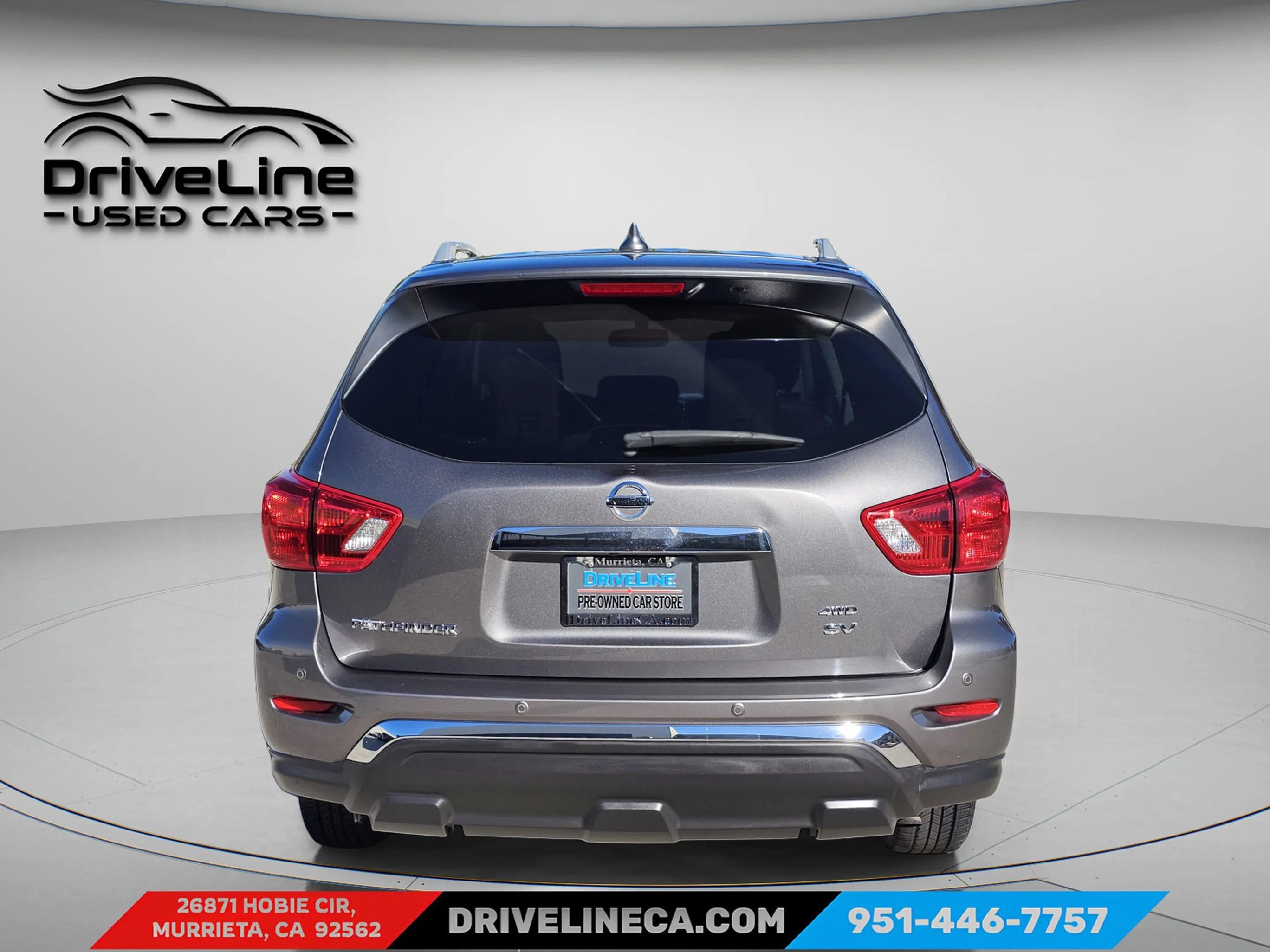 2019 Nissan Pathfinder SV 4x4 photo 4