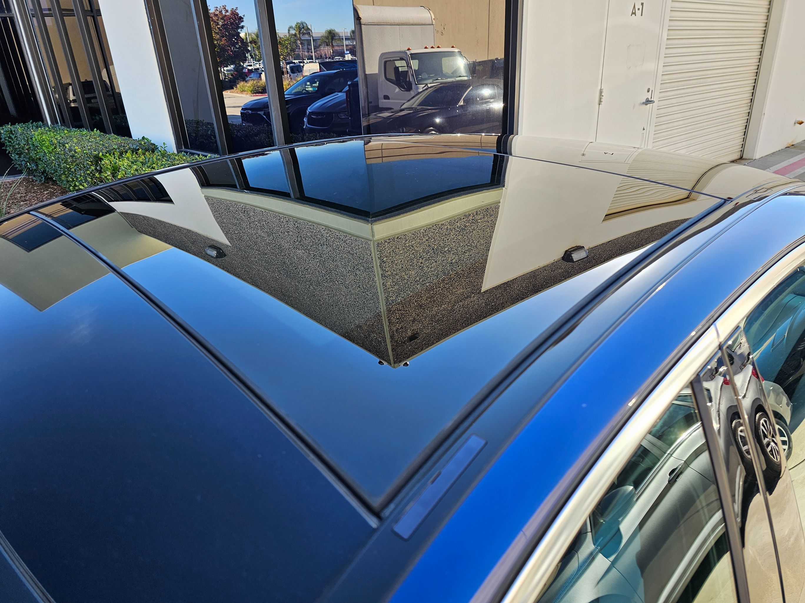 2018 Mercedes Benz C 350e photo 2