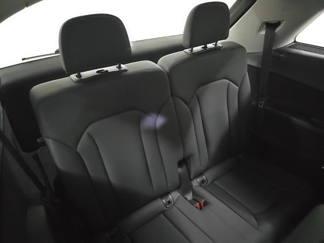 Audi Q7 photo 11