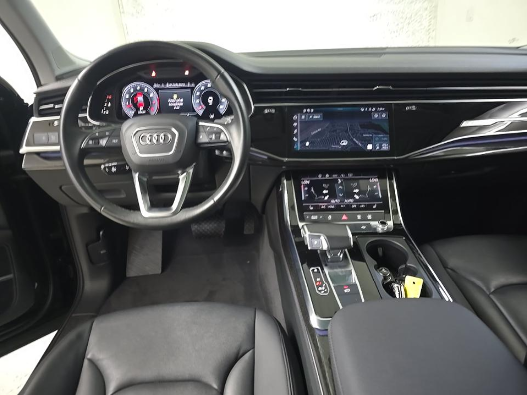 Audi Q7 photo 9