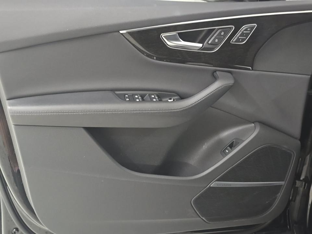 Audi Q7 photo 15