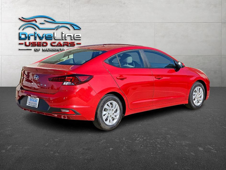 2019 Hyundai Elantra SE photo 3