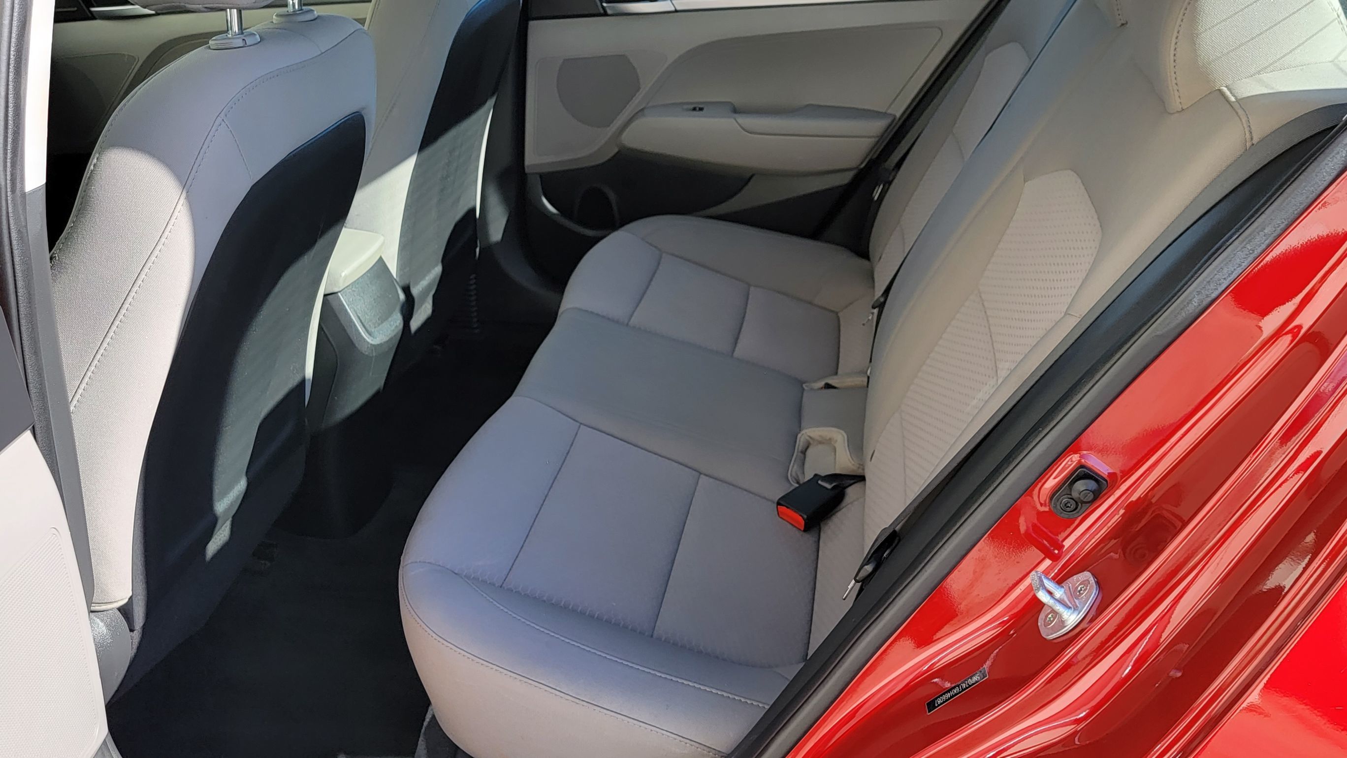 2019 Hyundai Elantra SE photo 20