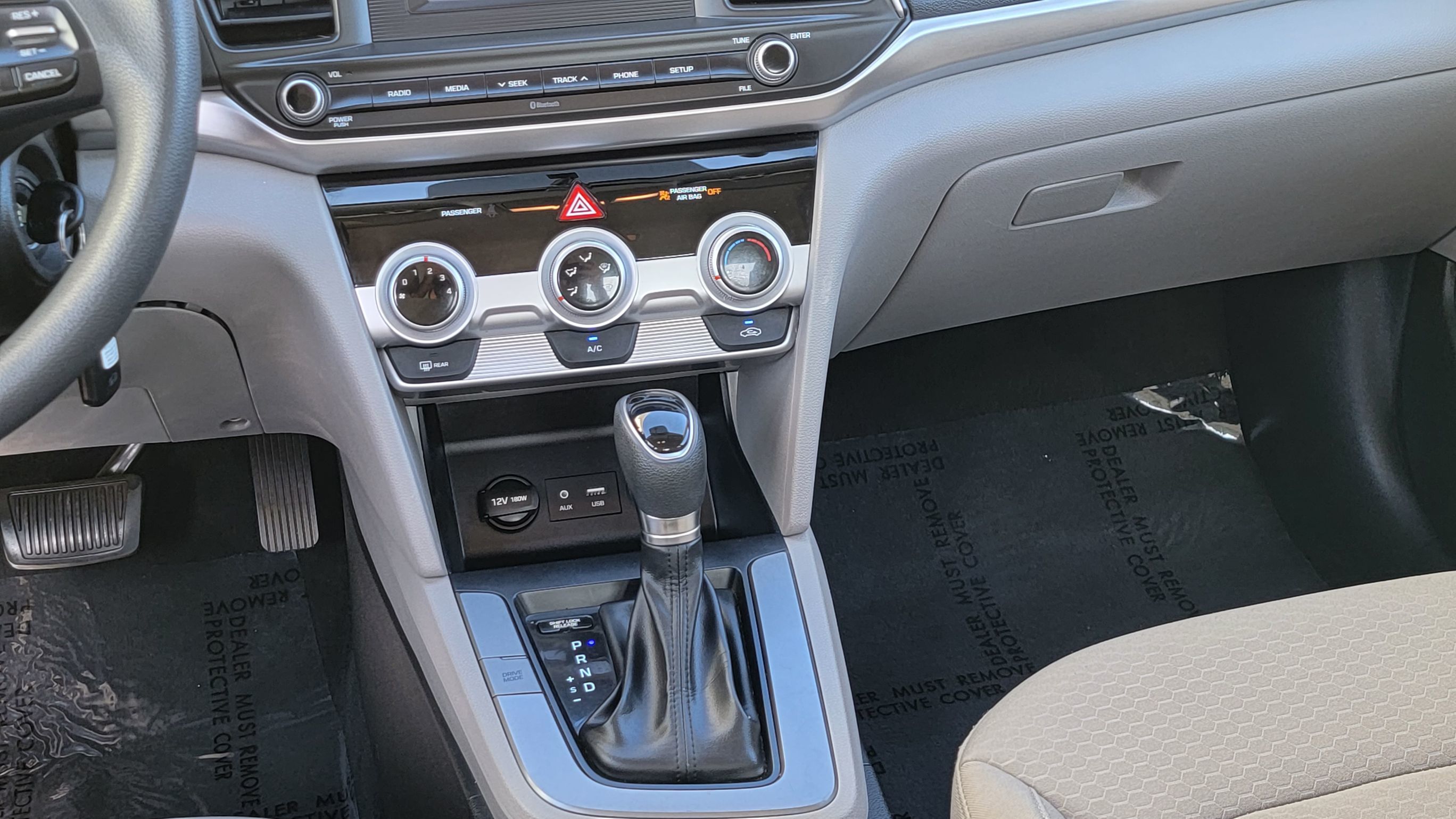 2019 Hyundai Elantra SE photo 26