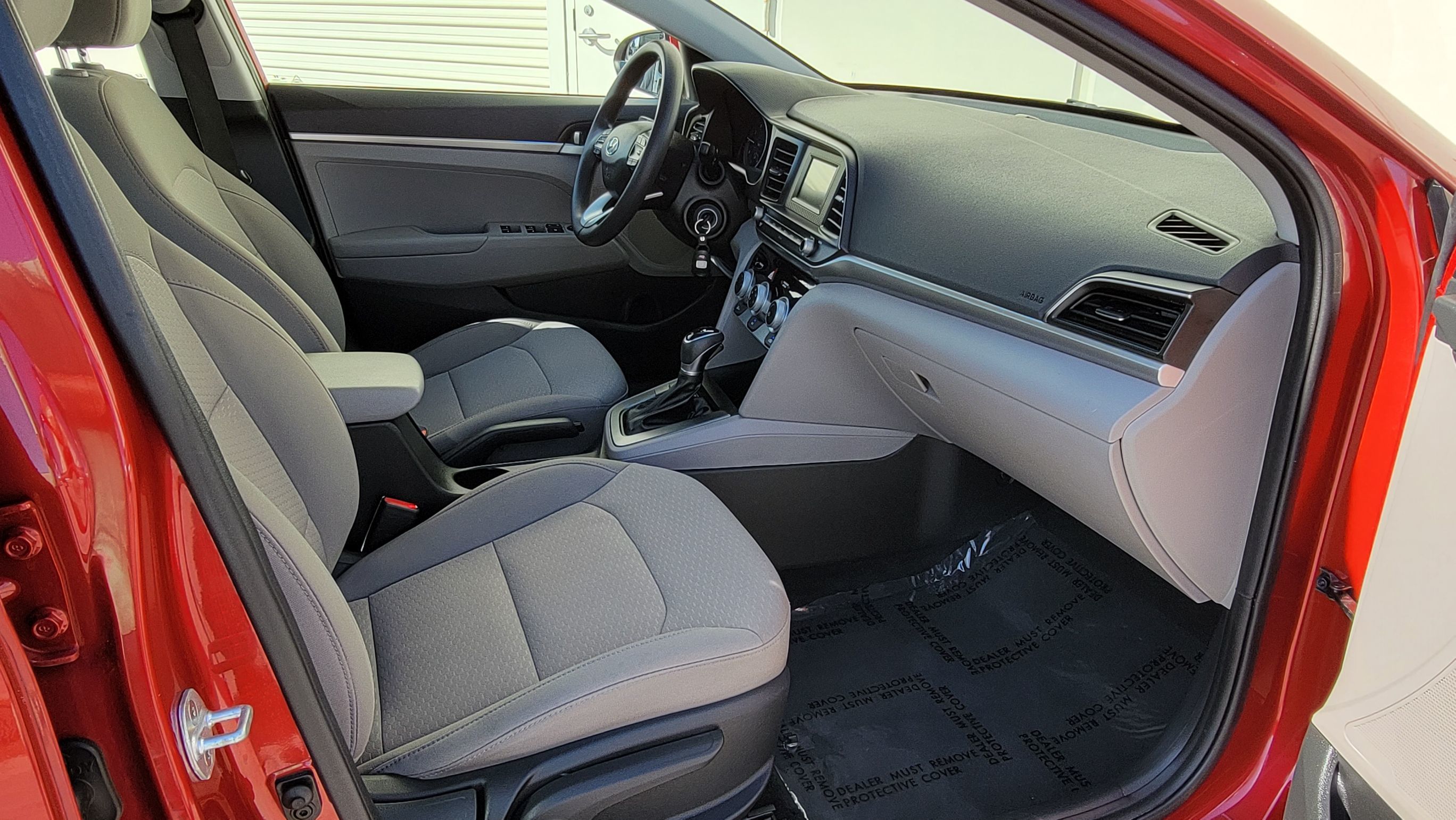 2019 Hyundai Elantra SE photo 31