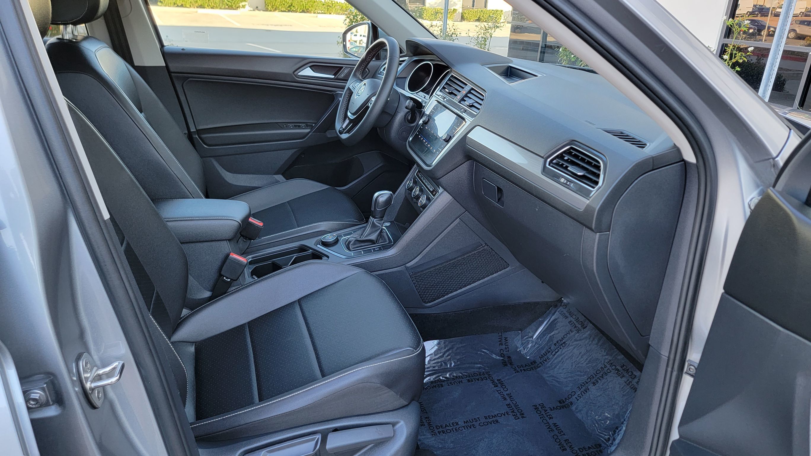 2021 Volkswagen Tiguan SE photo 30
