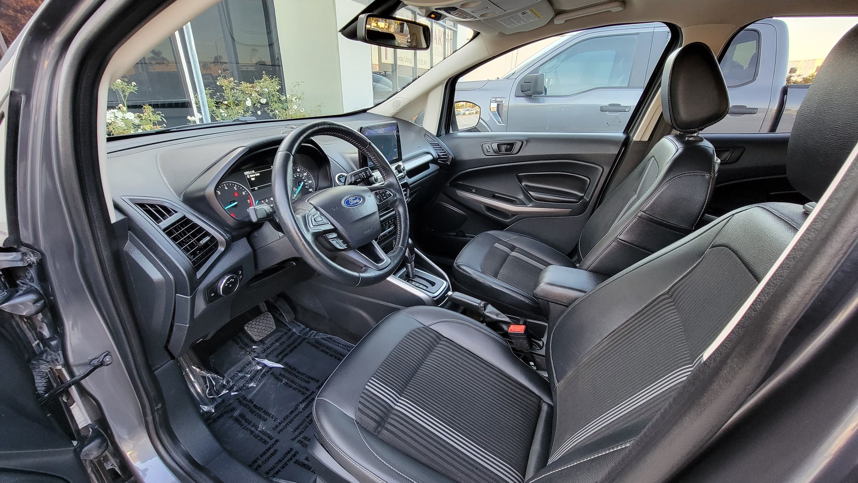 2020 Ford EcoSport SES photo 17