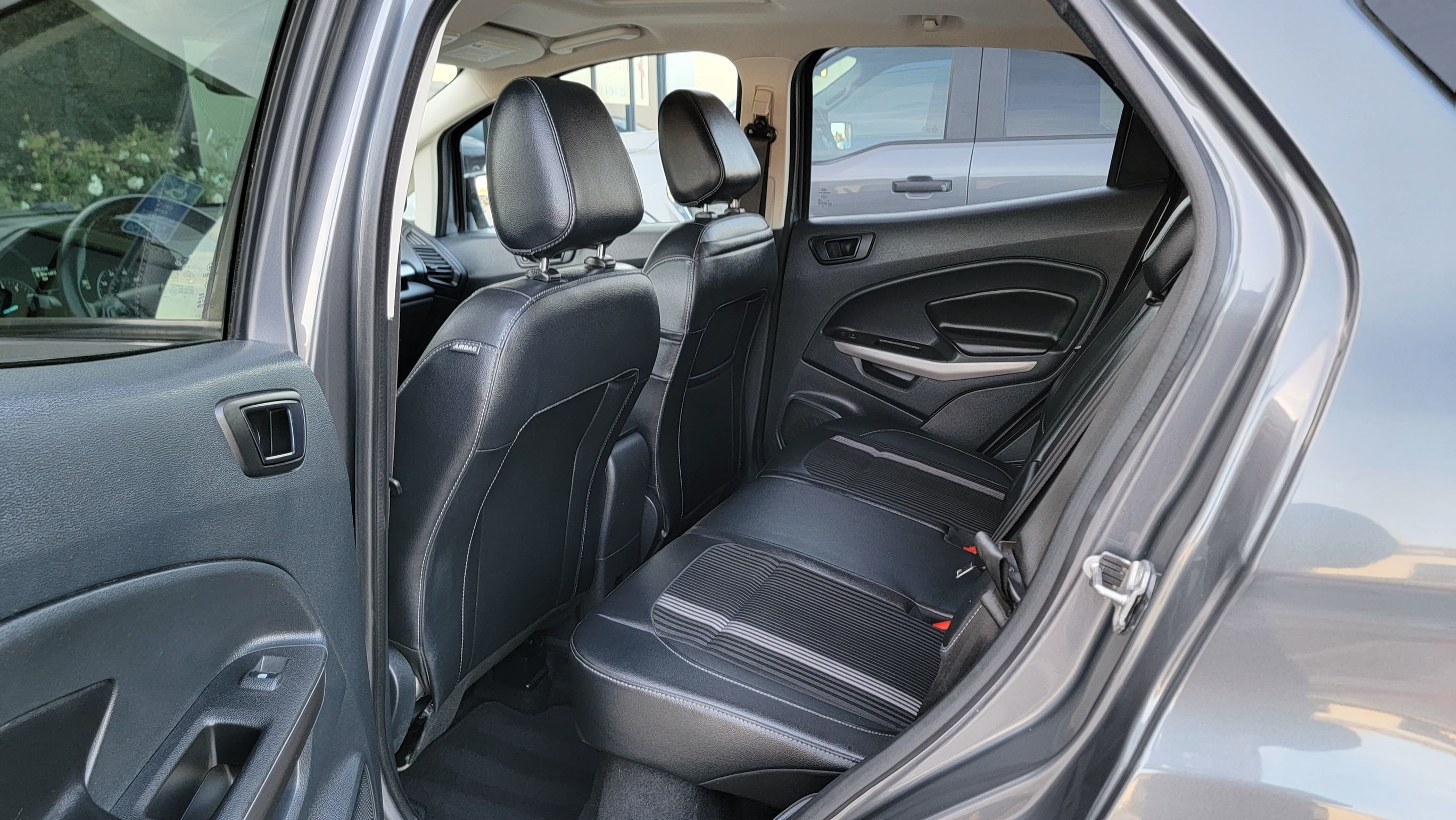 2020 Ford EcoSport SES photo 19