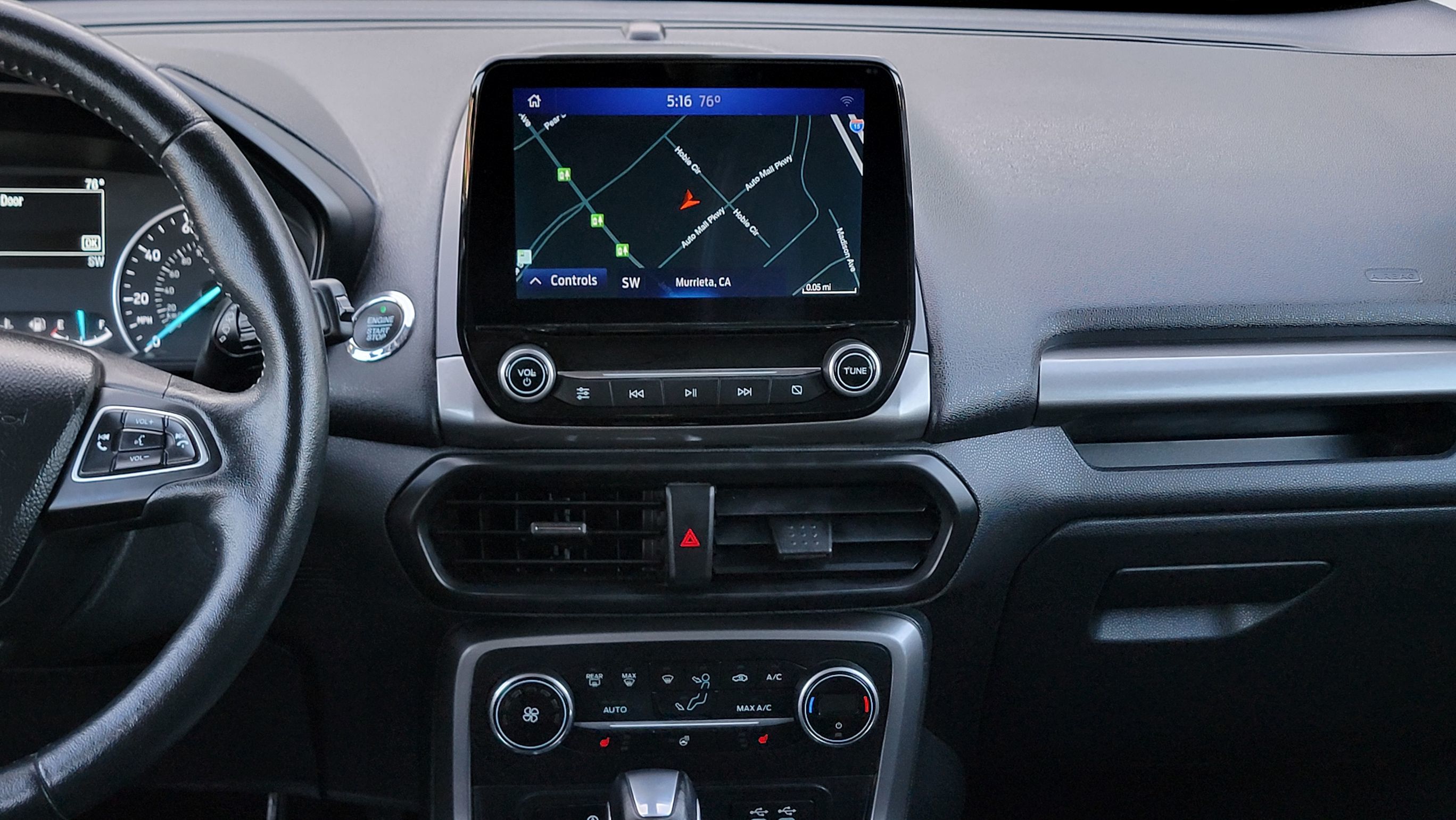 2020 Ford EcoSport SES photo 25