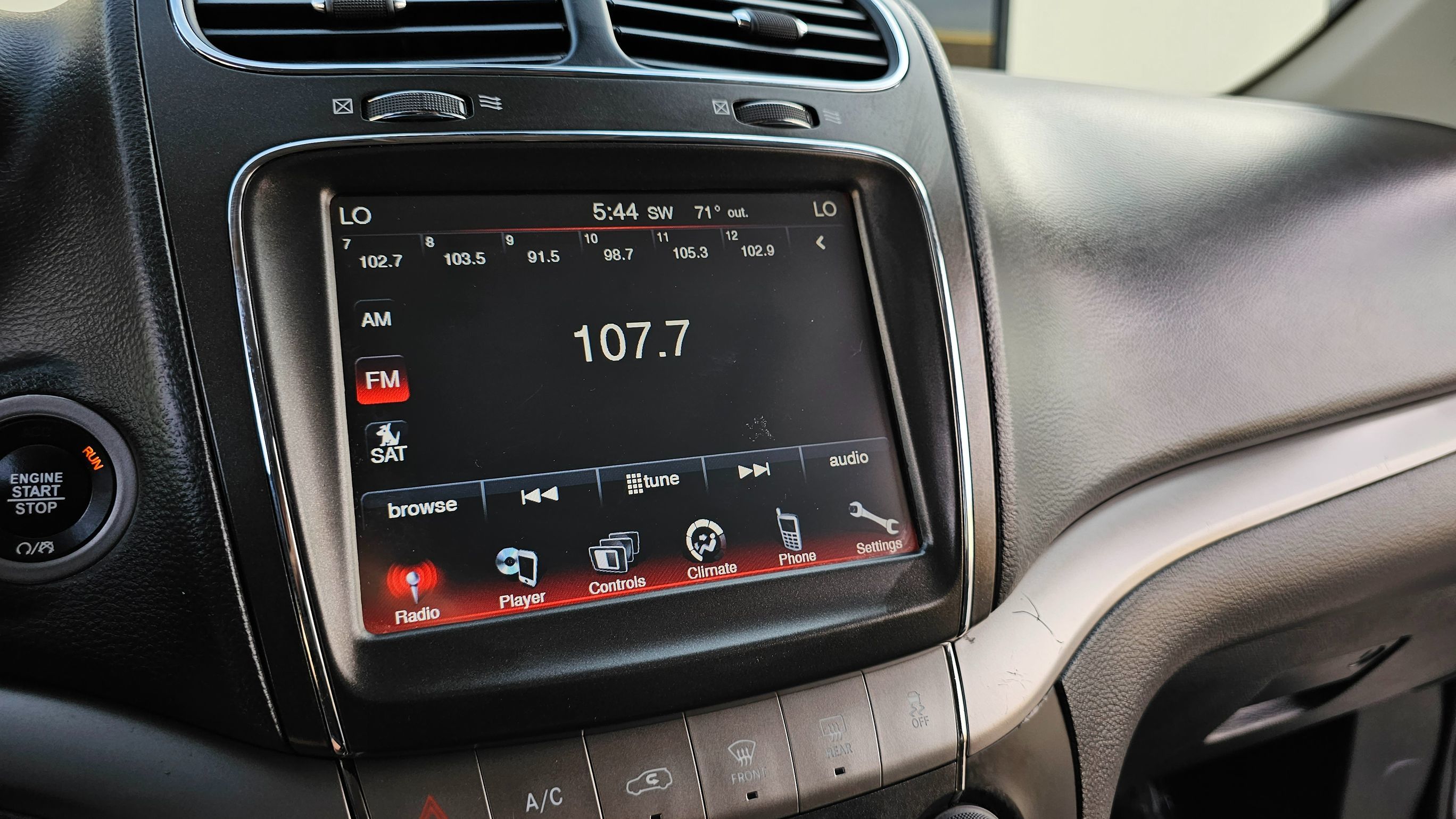 2020 Dodge Journey Crossroad photo 35