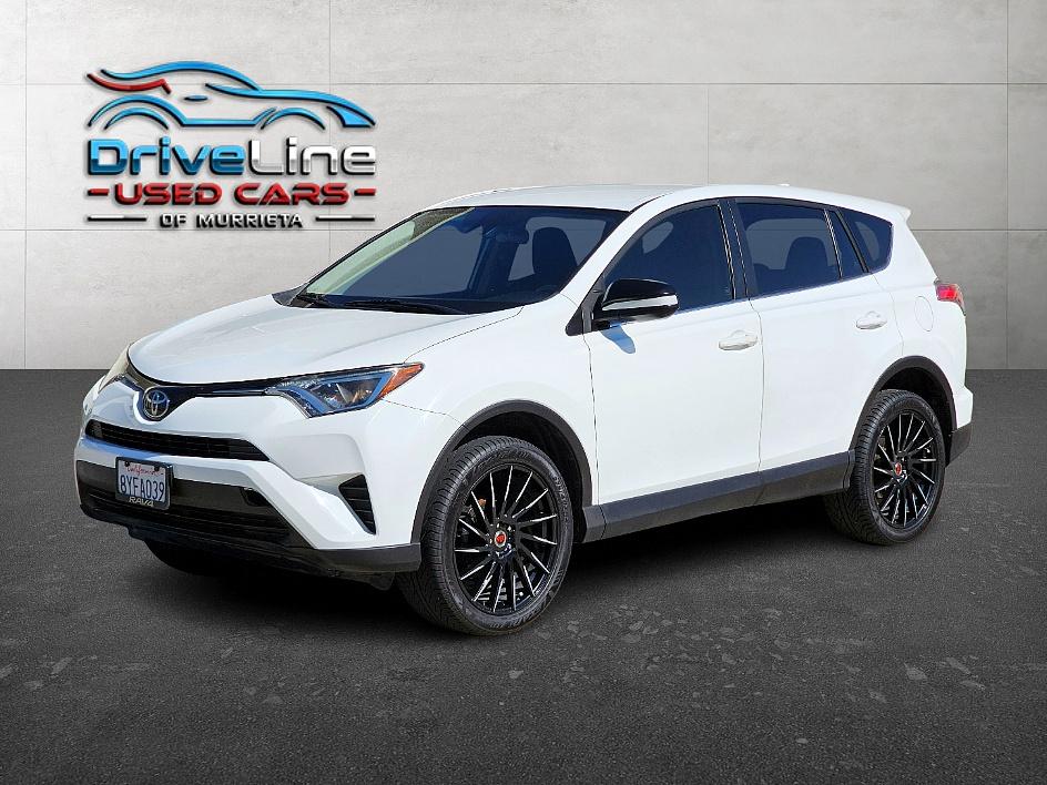 2018 Toyota RAV4 LE photo 8