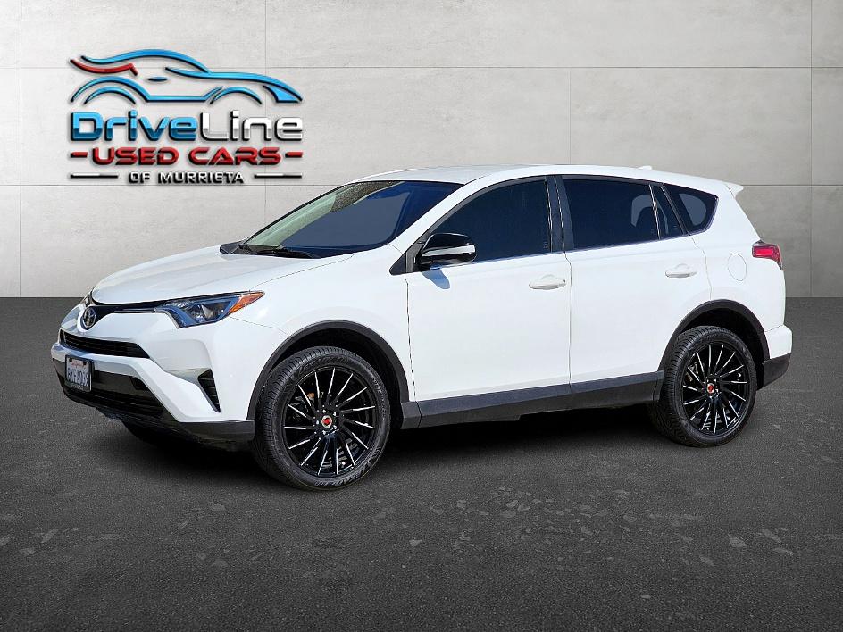 2018 Toyota RAV4 LE photo 12