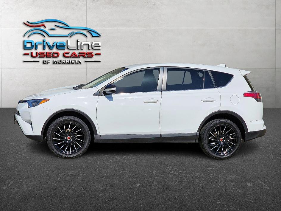 2018 Toyota RAV4 LE photo 14