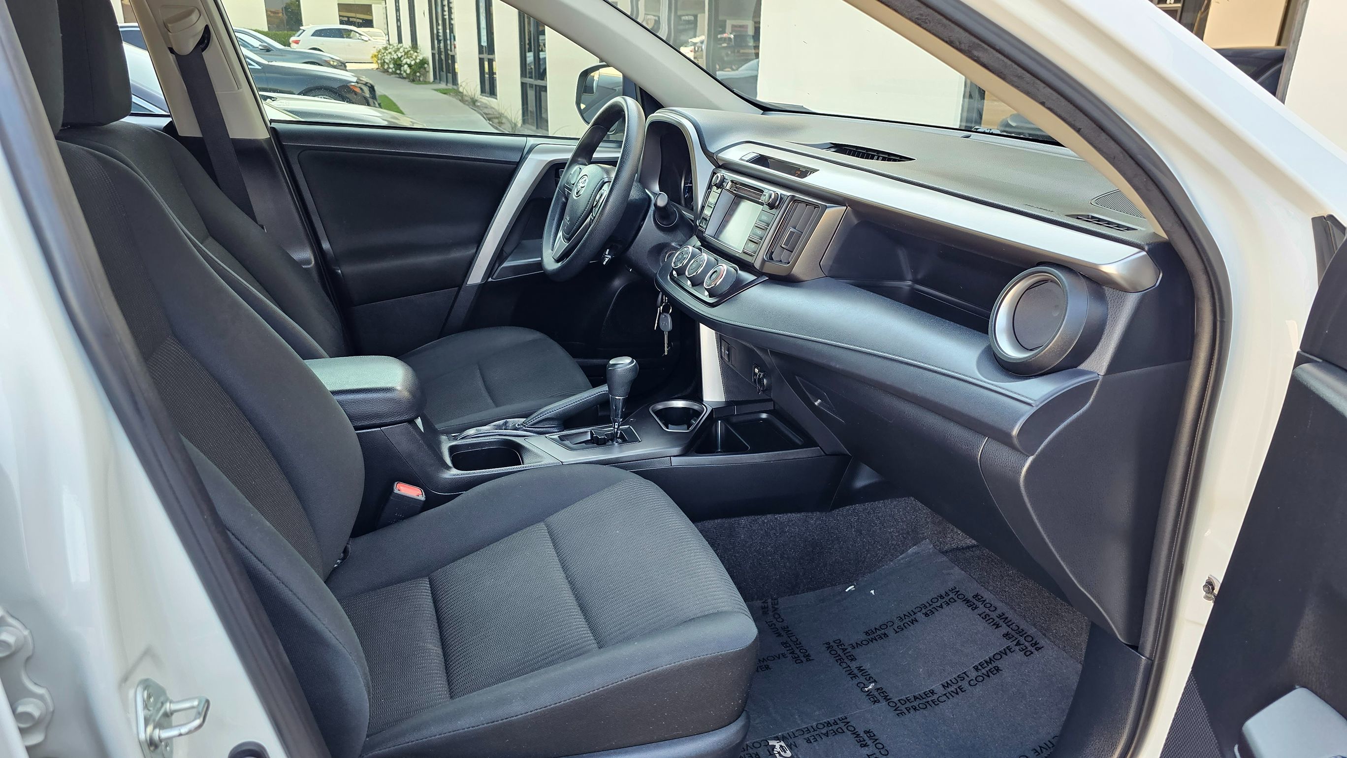 2018 Toyota RAV4 LE photo 30