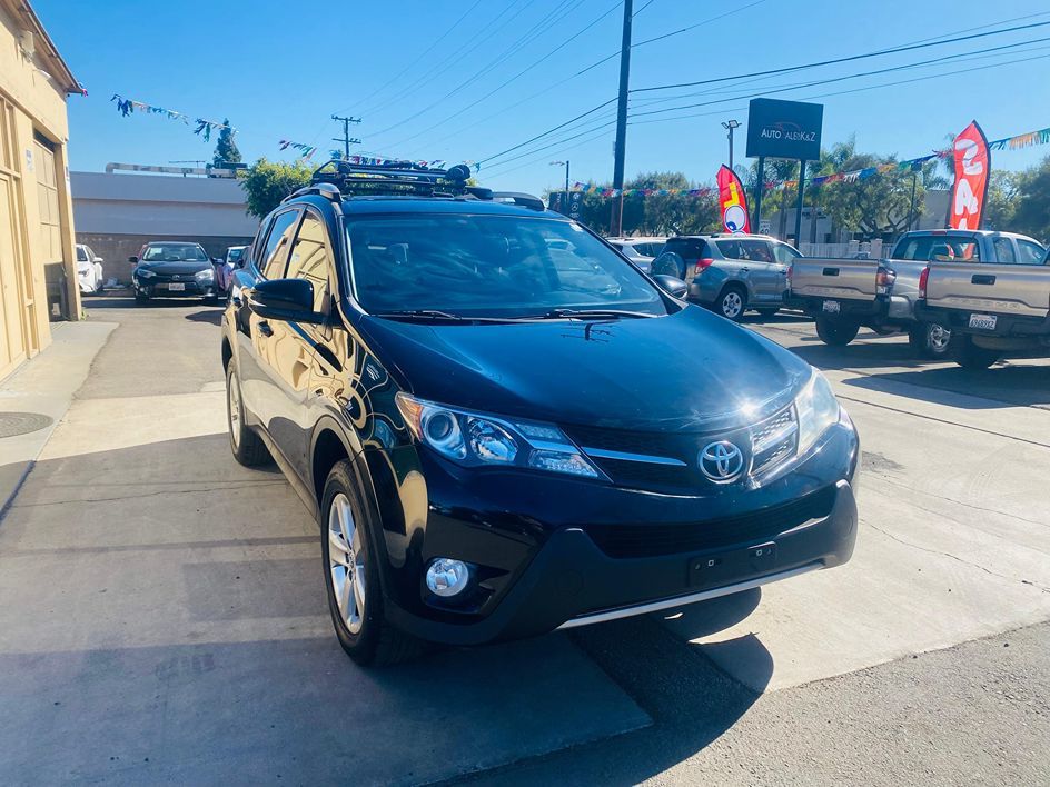 2014 Toyota RAV4 XLE photo 5