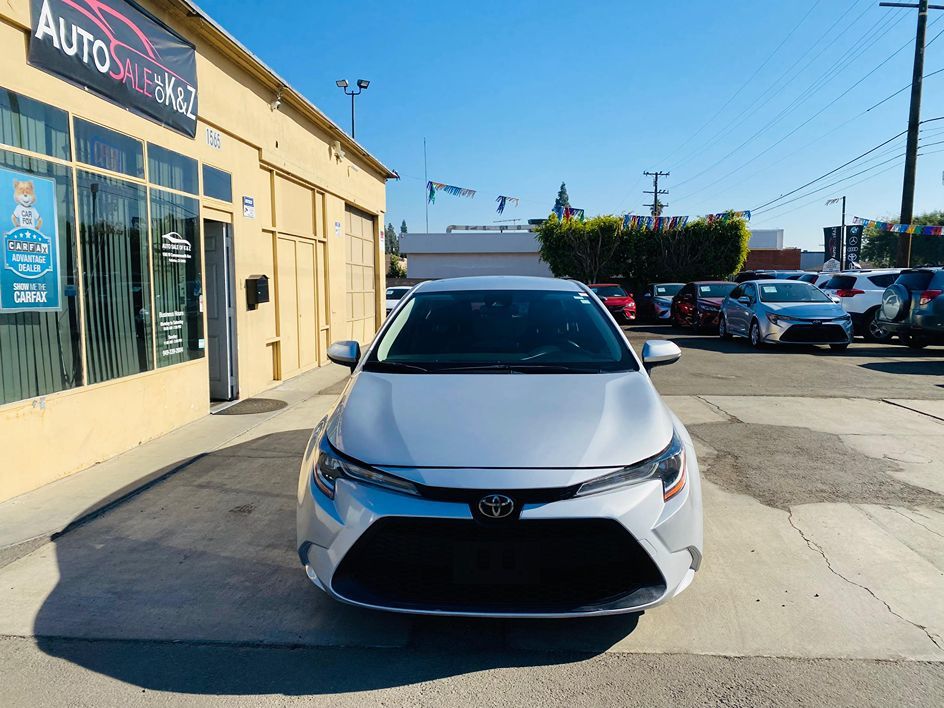 2020 Toyota Corolla L photo 3