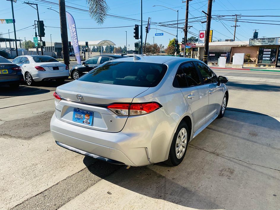 2020 Toyota Corolla L photo 10